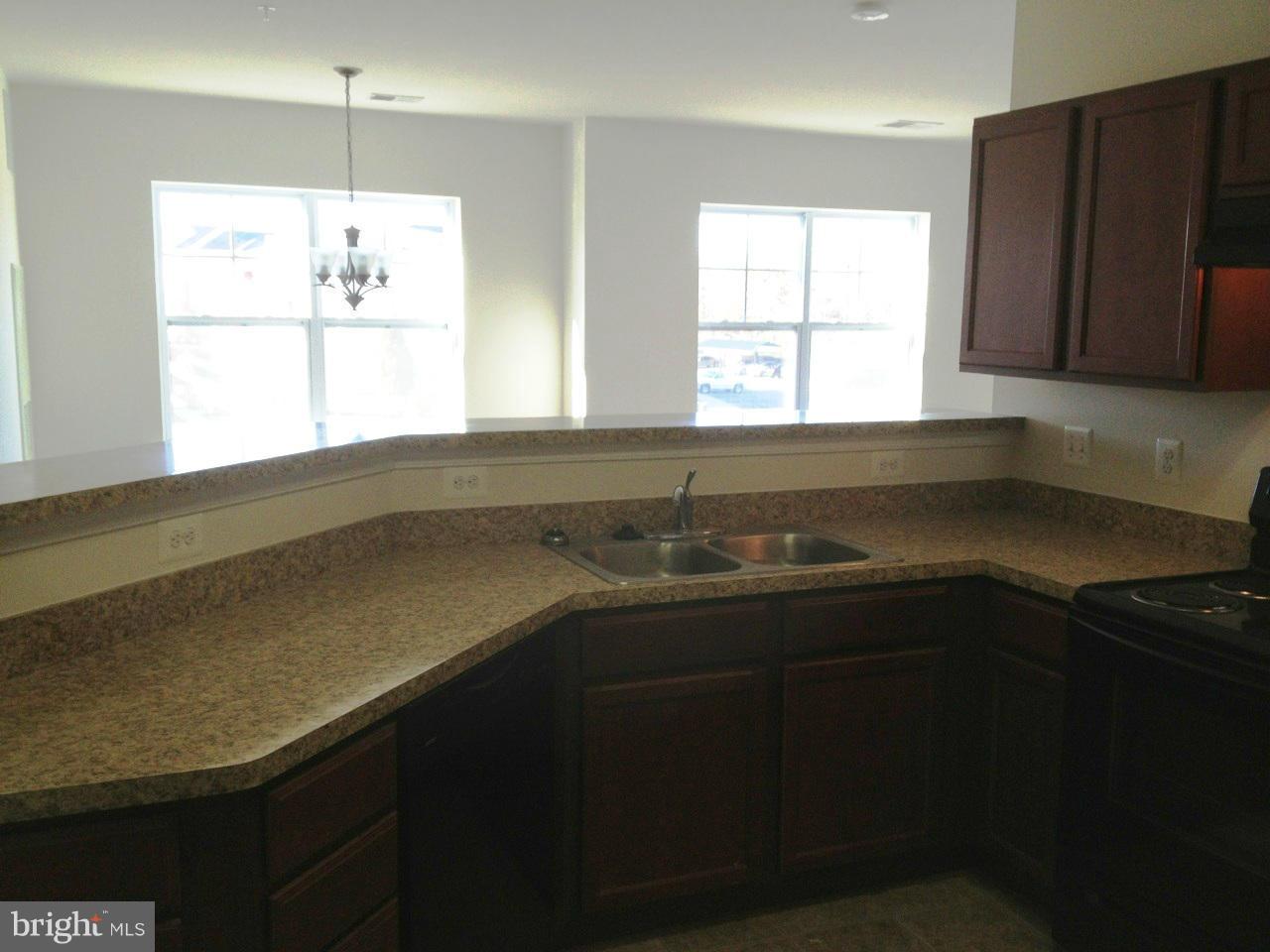 THE RESIDENCES OF WILDEWOOD - Residential Lease