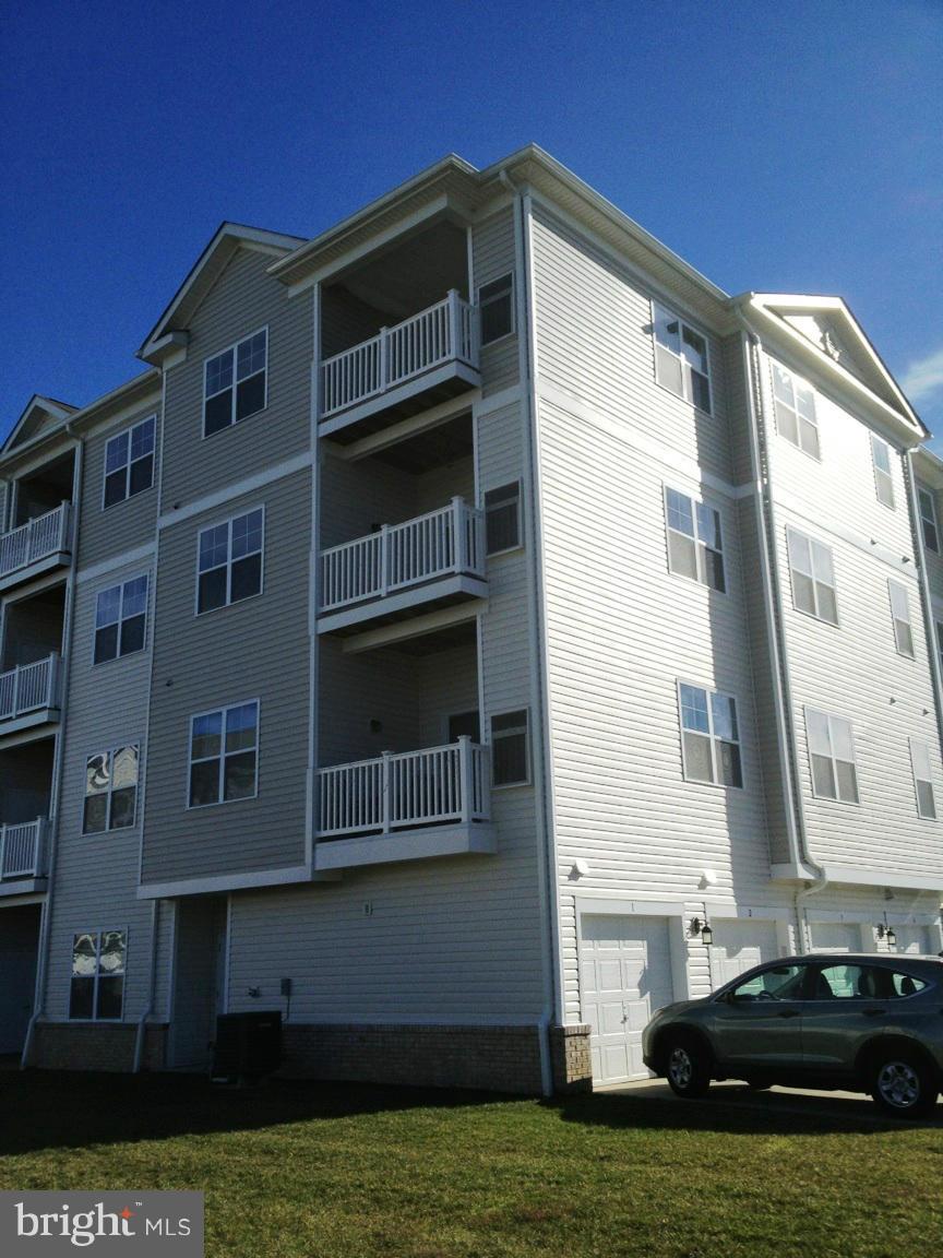 THE RESIDENCES OF WILDEWOOD - Residential Lease