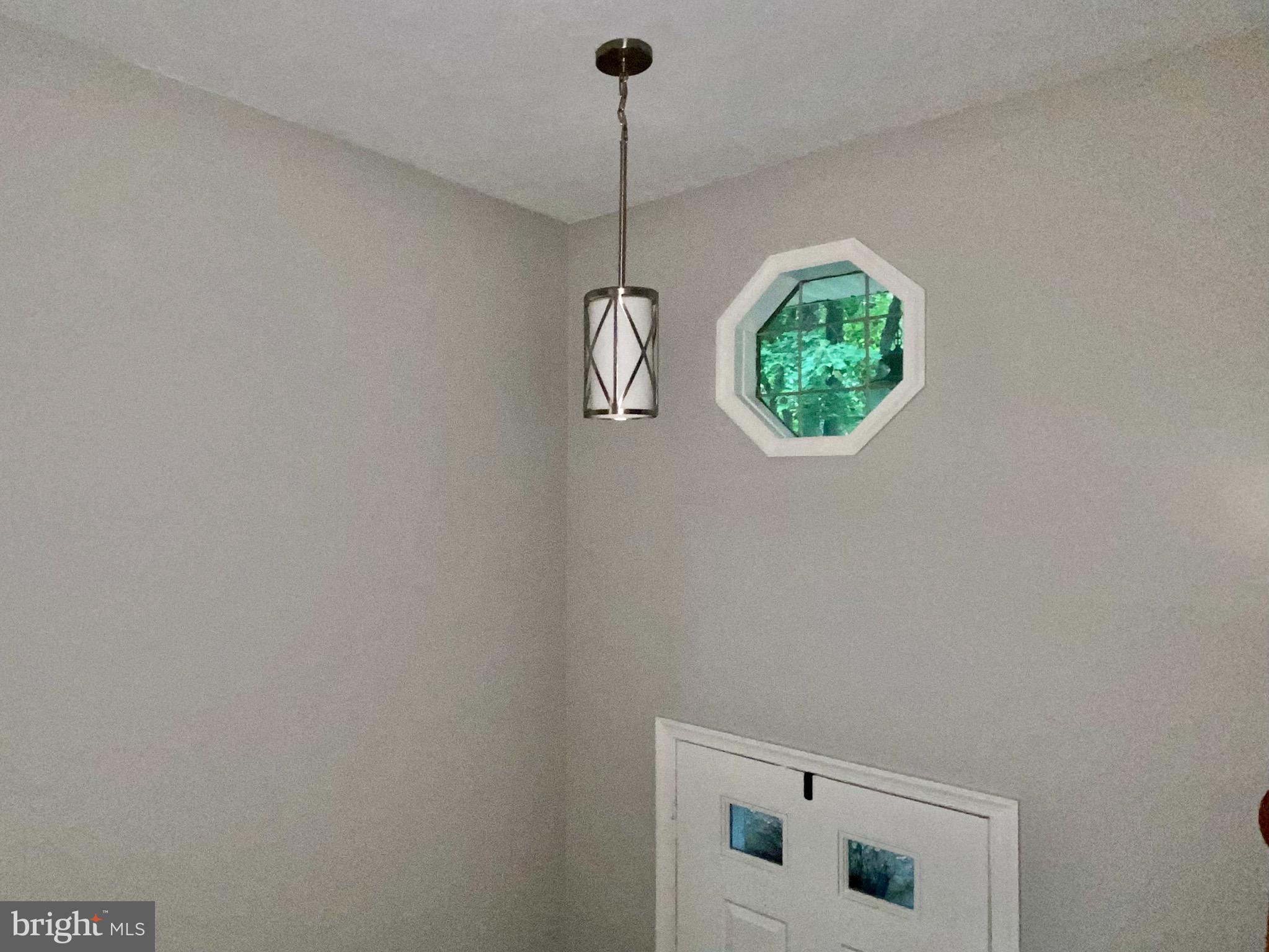 COUNTRY LAKES - Residential