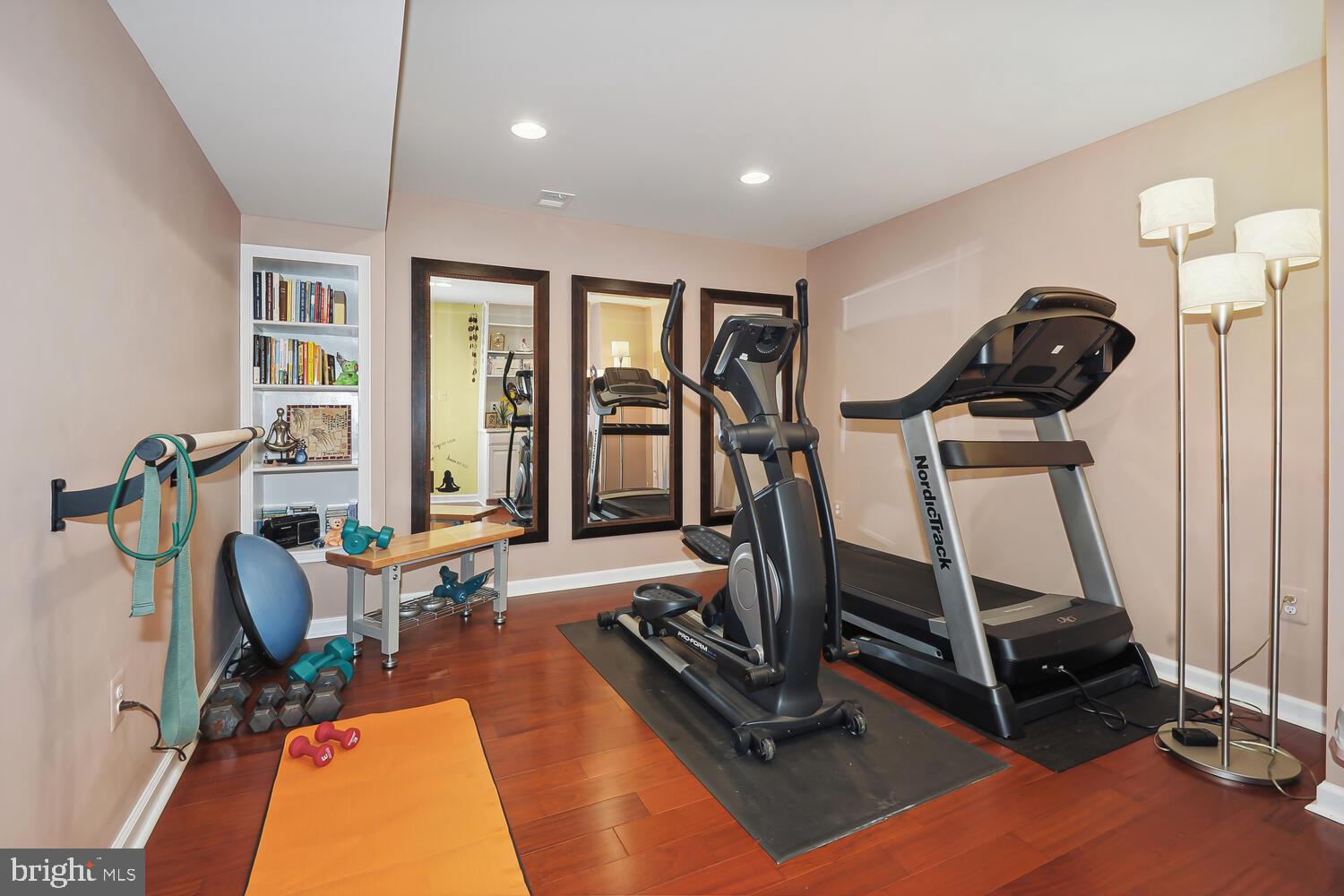 MARBURY - Residential