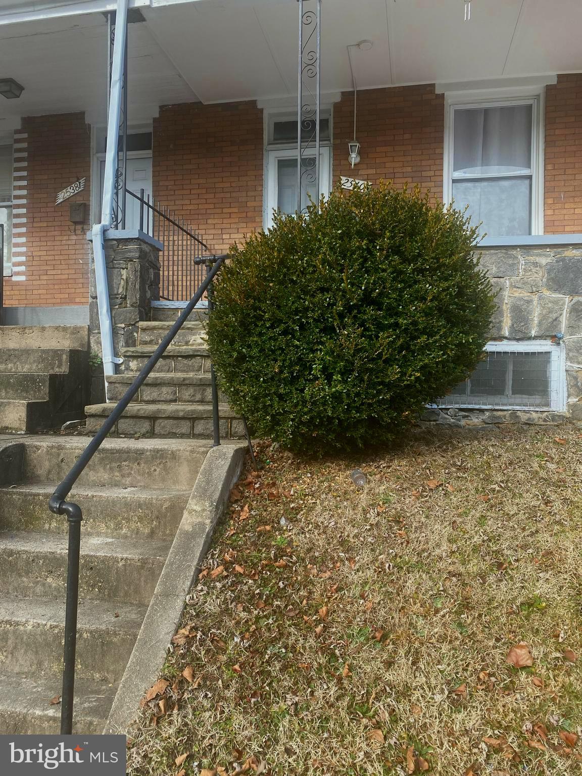 MONTEBELLO - Residential