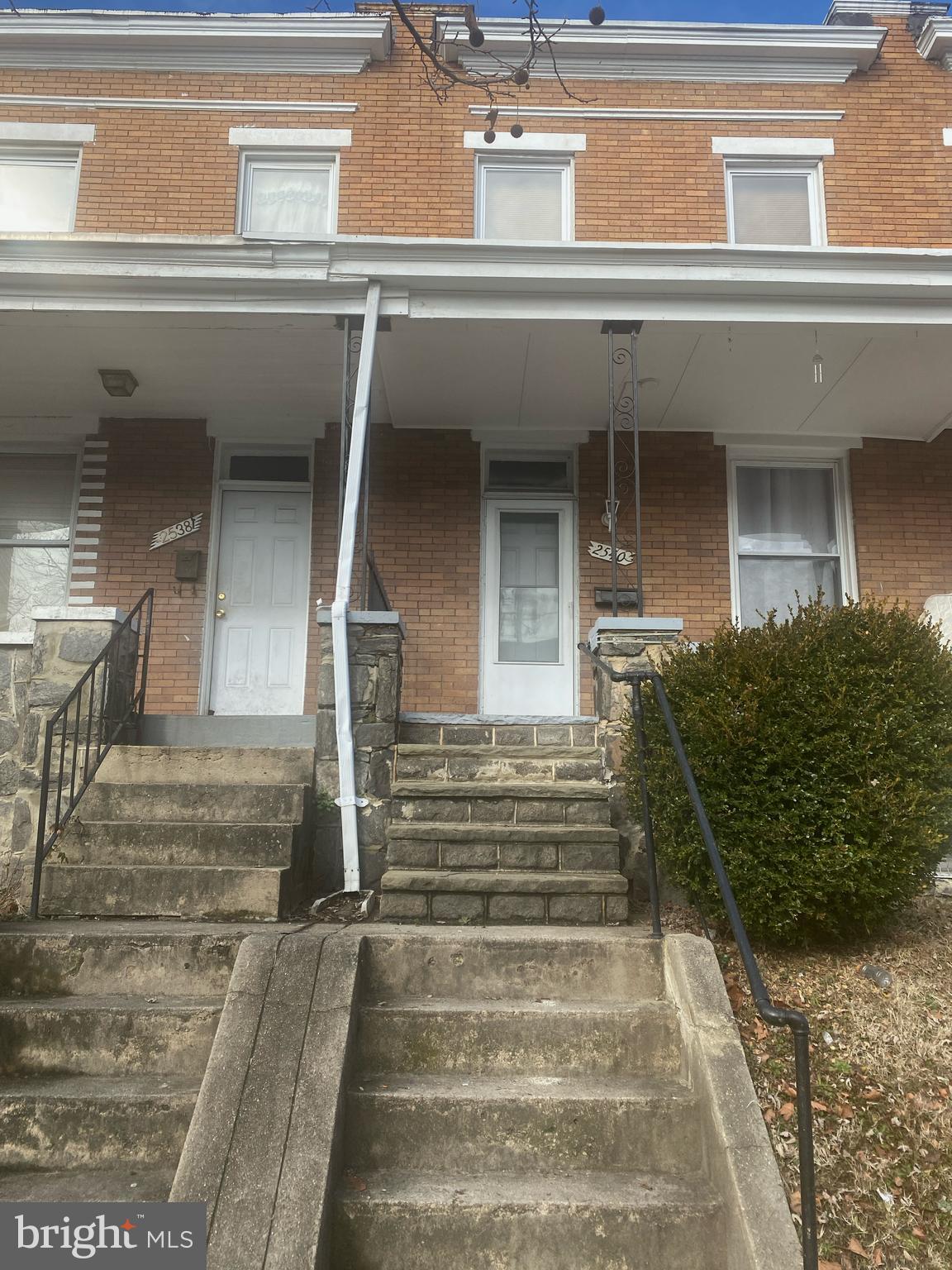 MONTEBELLO - Residential