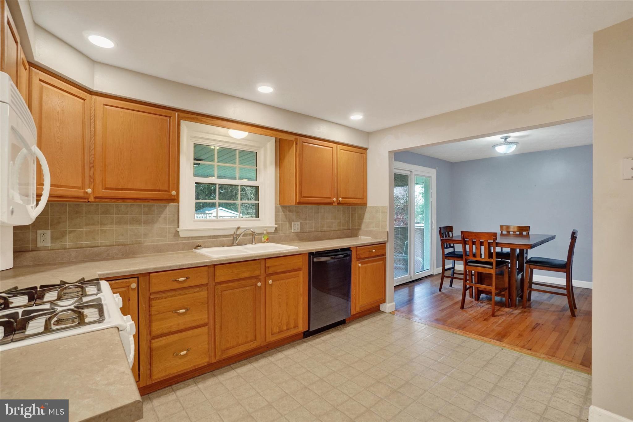 EAST DOVER - Residential