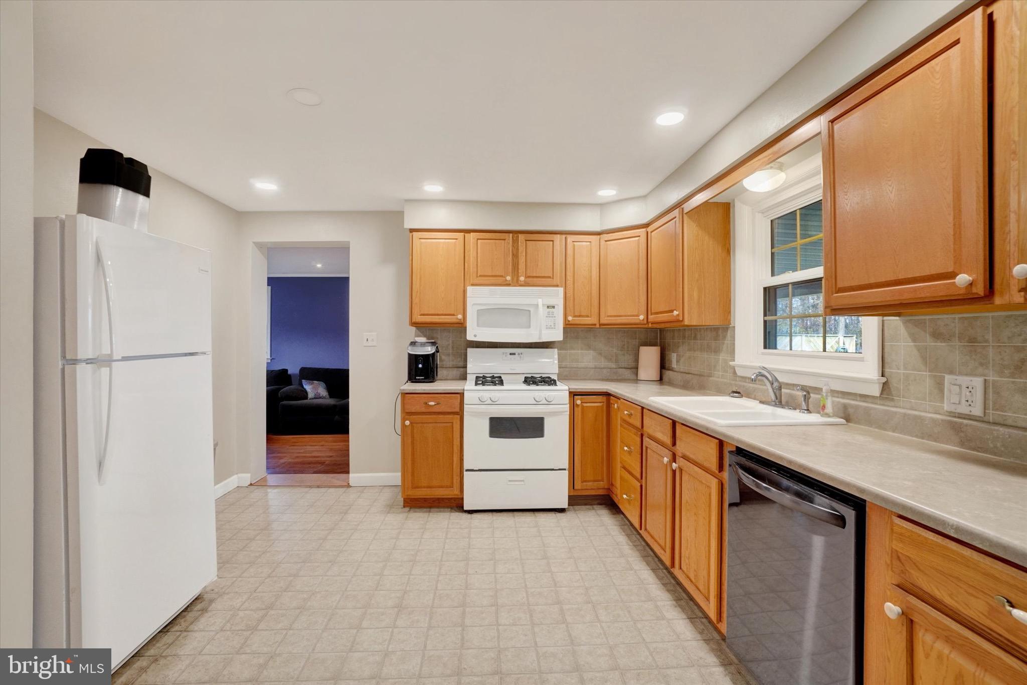 EAST DOVER - Residential