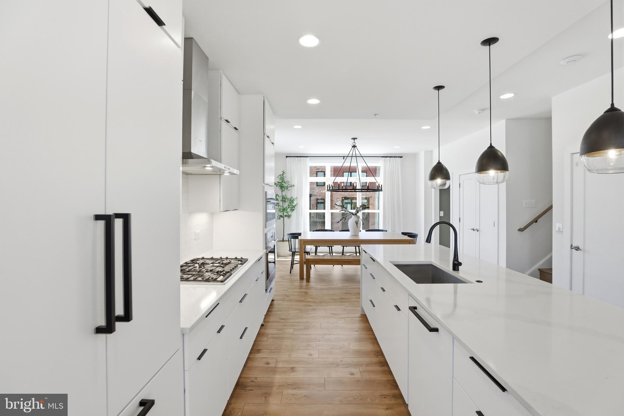 TOWER OAKS - Residential