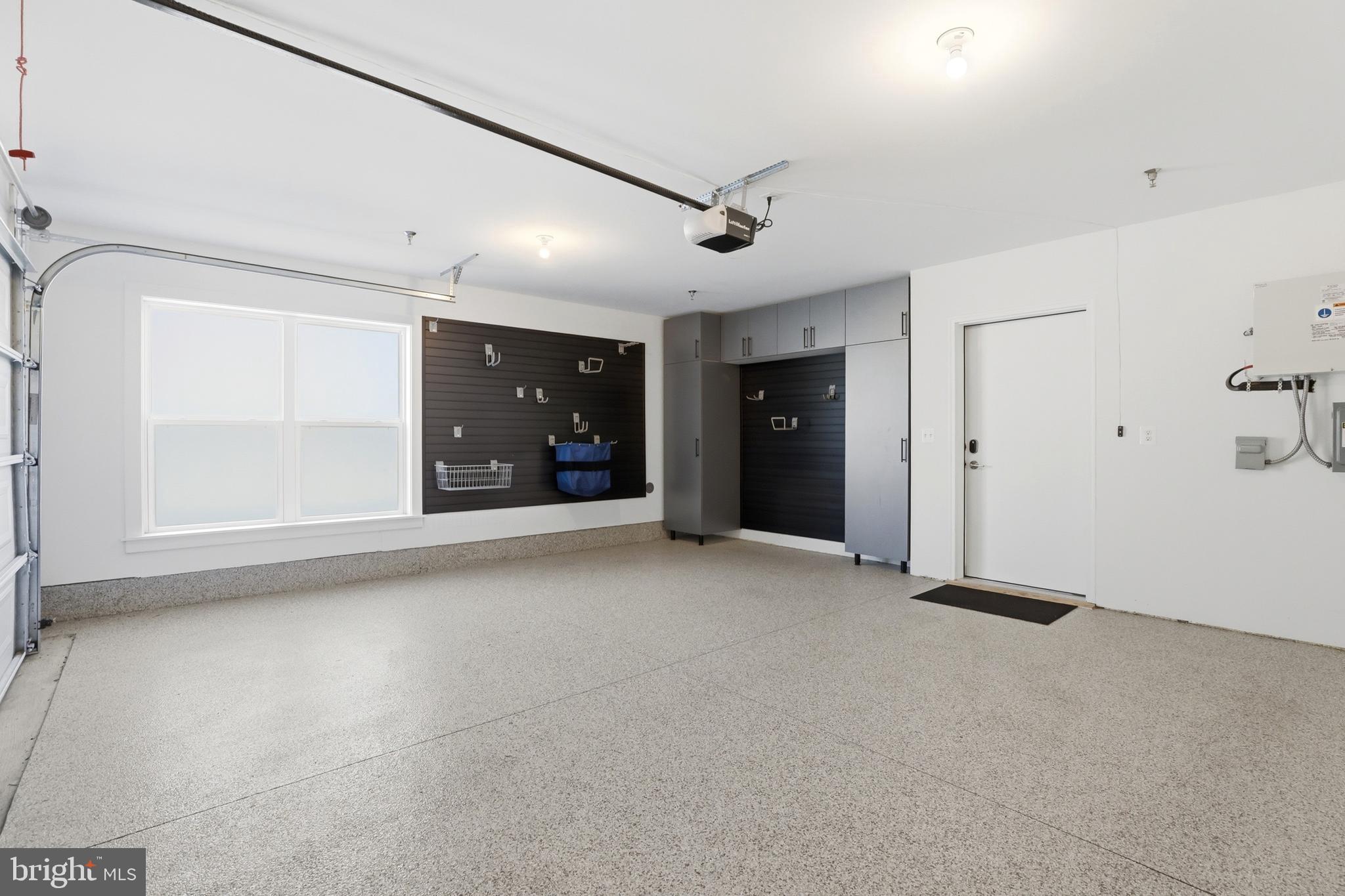 TOWER OAKS - Residential