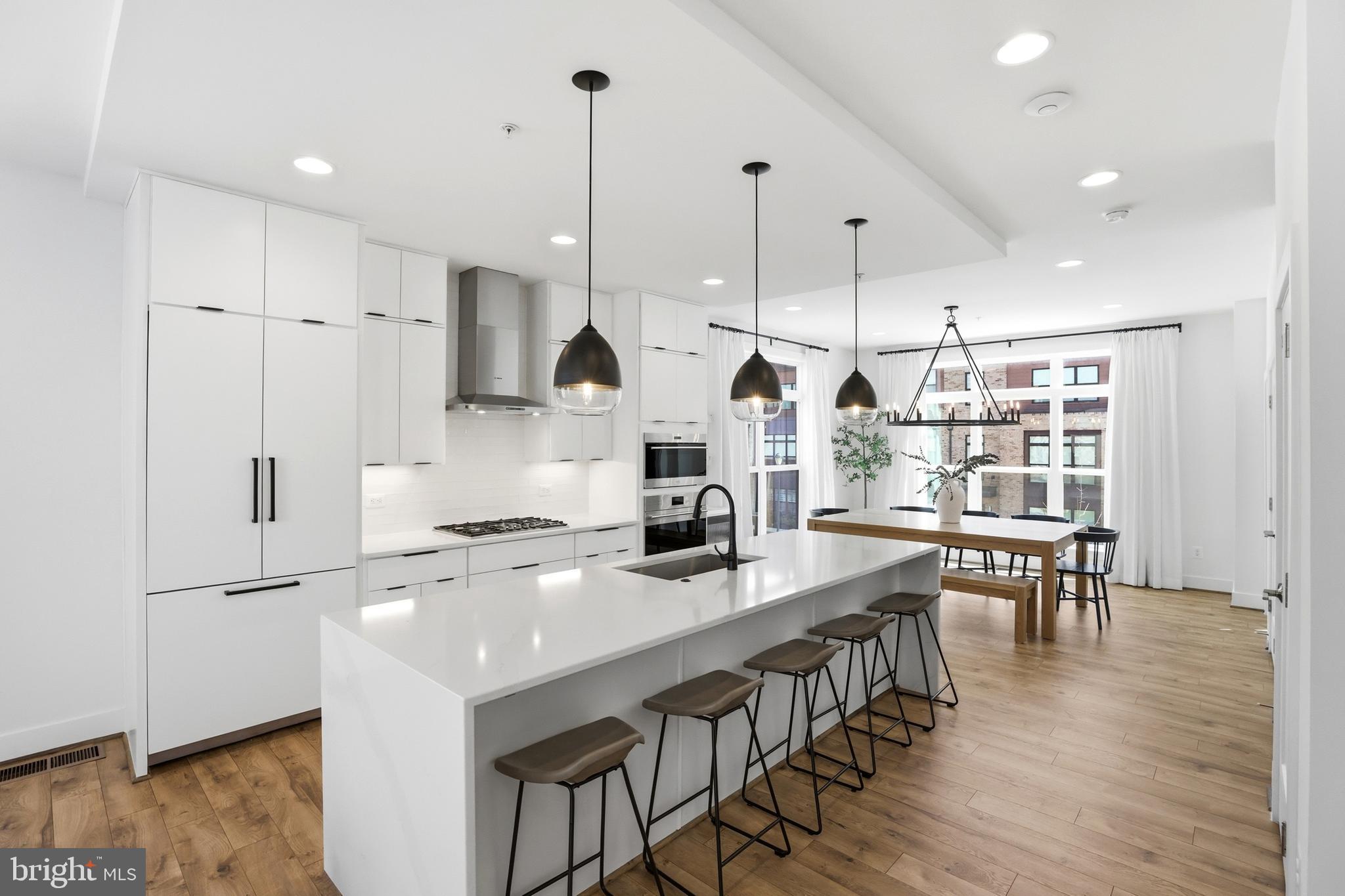 TOWER OAKS - Residential