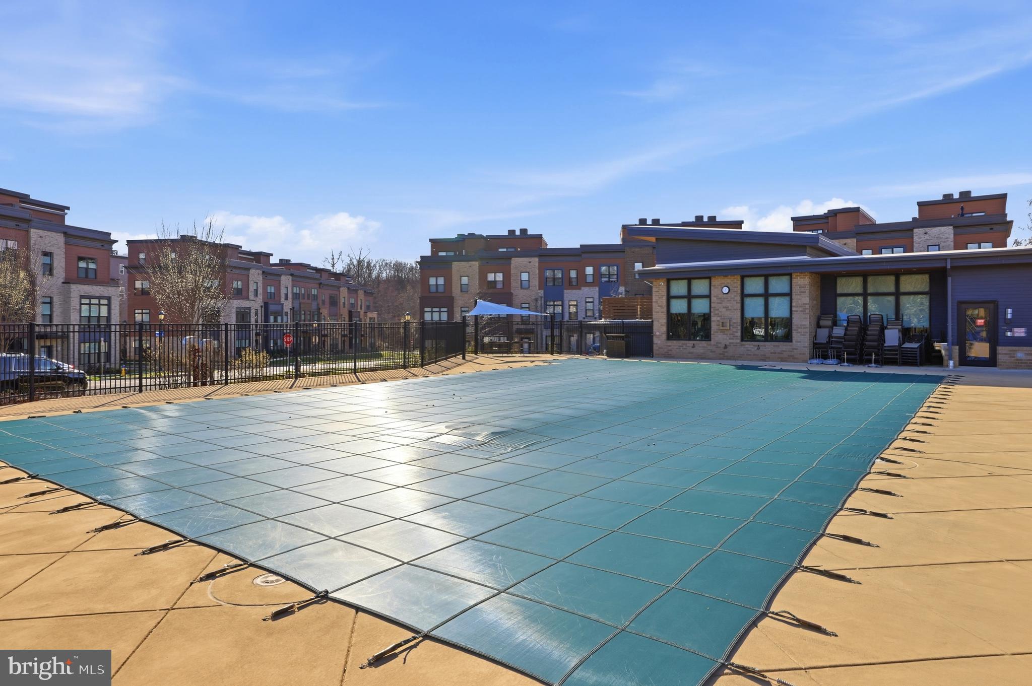 TOWER OAKS - Residential