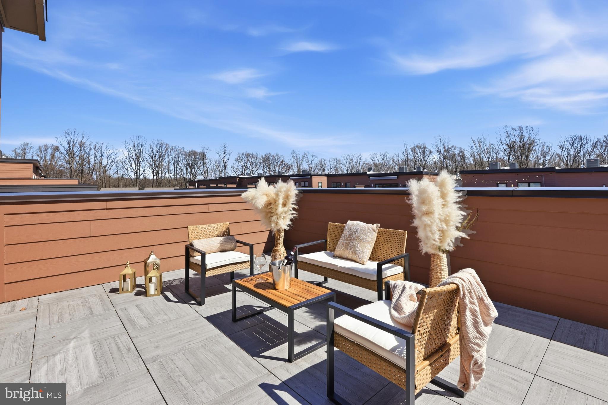 TOWER OAKS - Residential