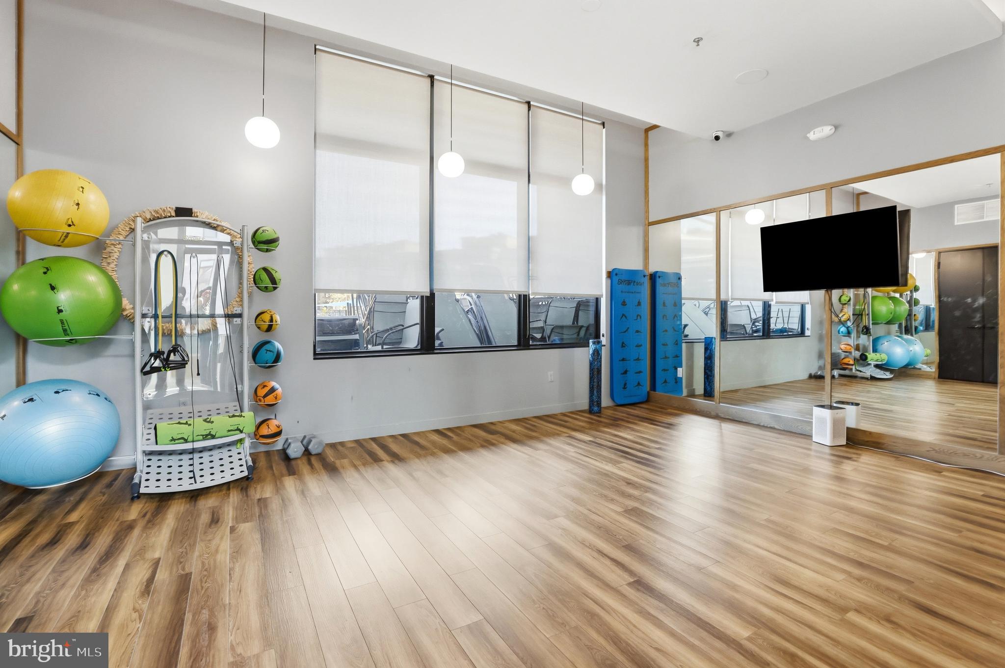 TOWER OAKS - Residential