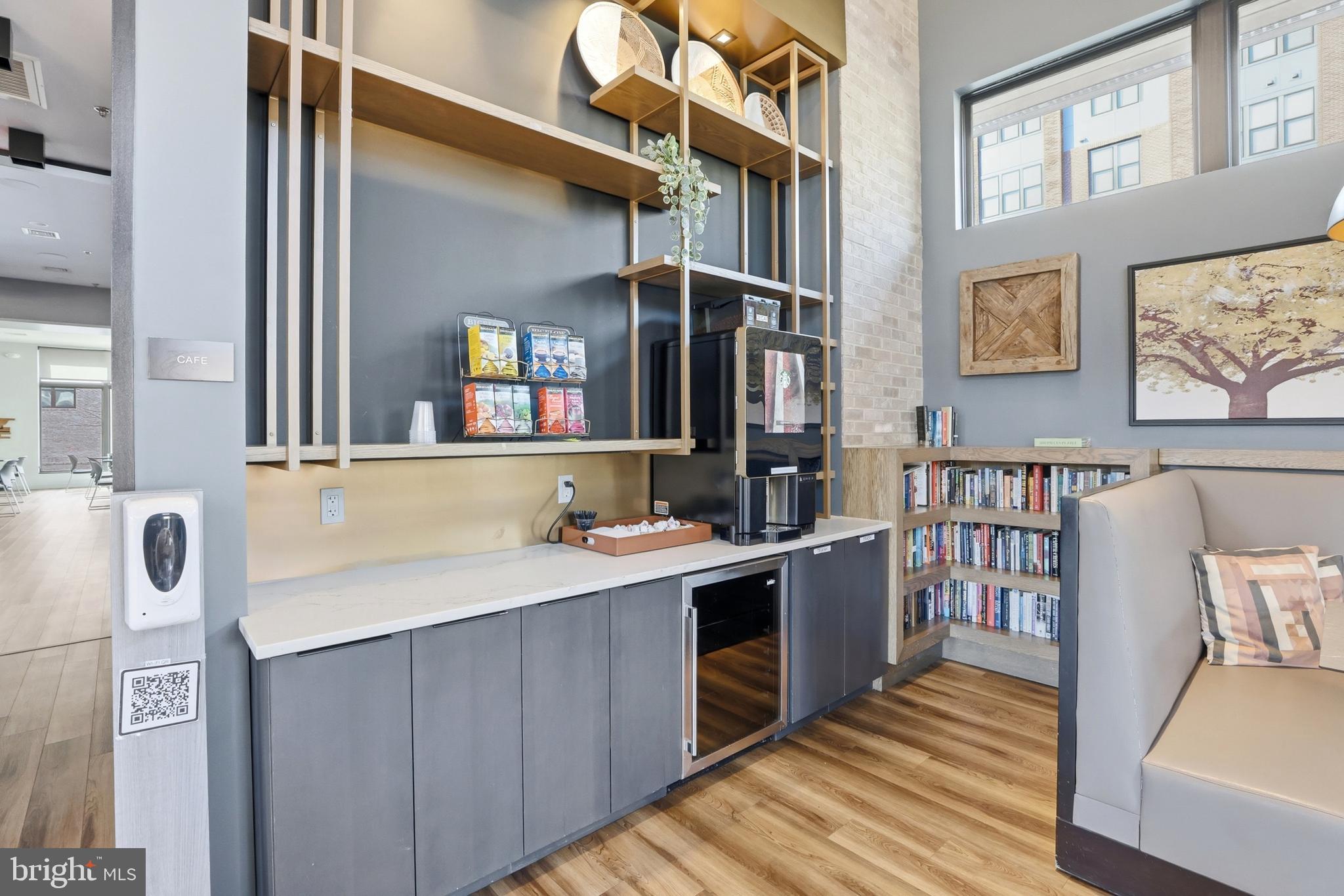 TOWER OAKS - Residential