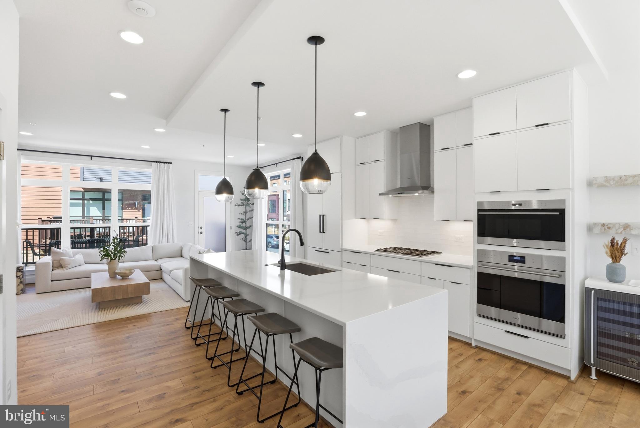 TOWER OAKS - Residential