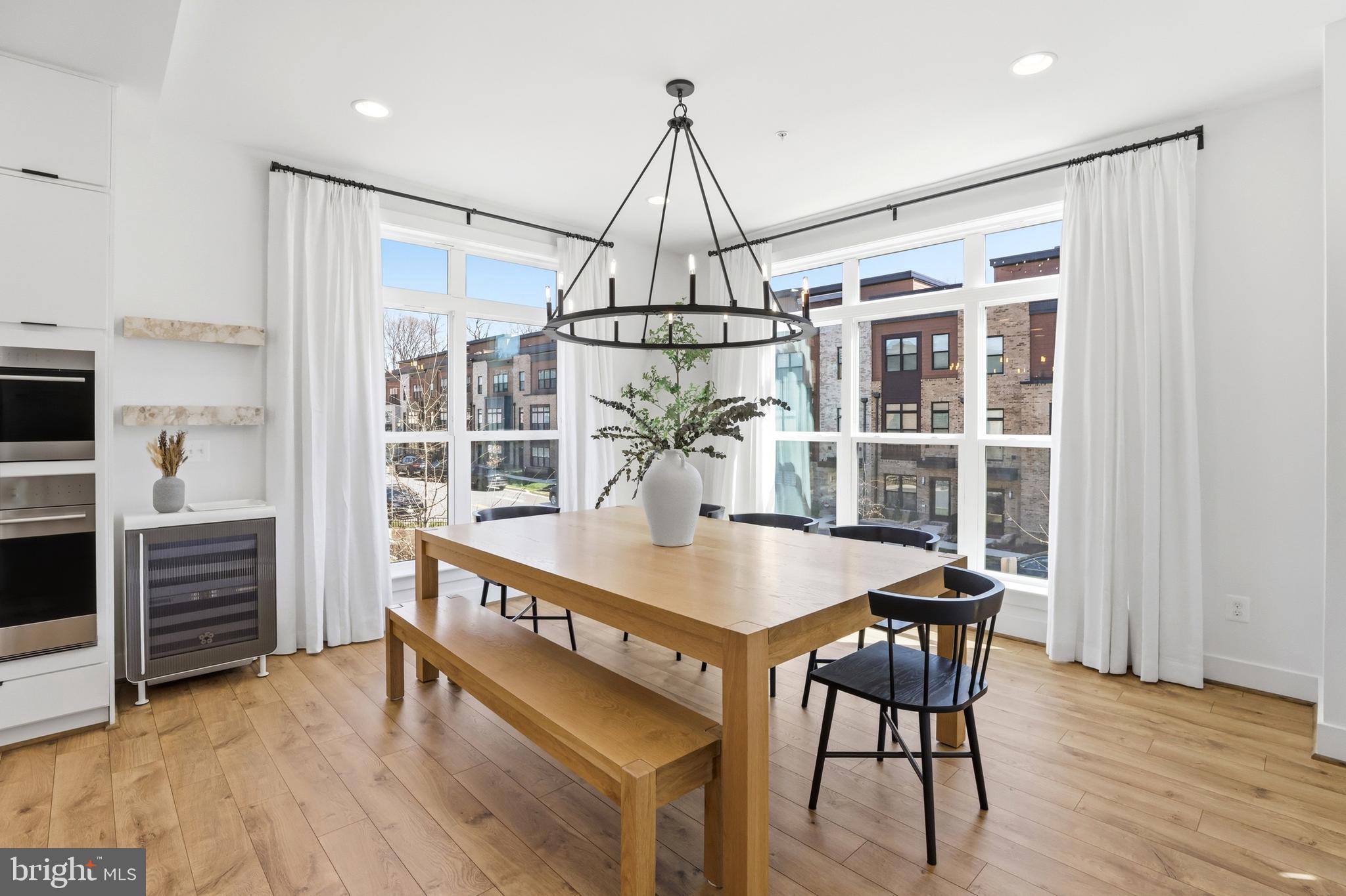 TOWER OAKS - Residential