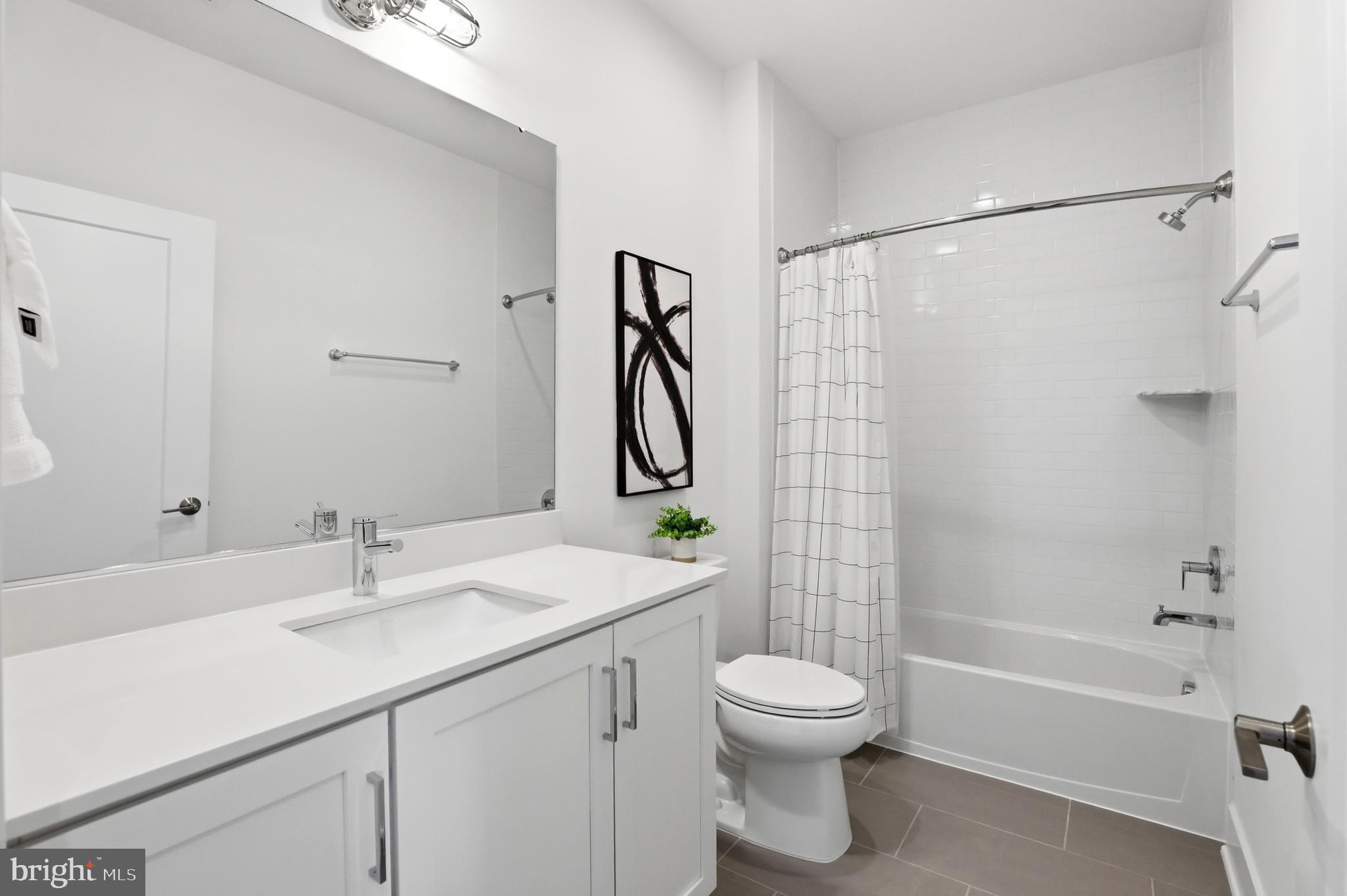 TOWER OAKS - Residential