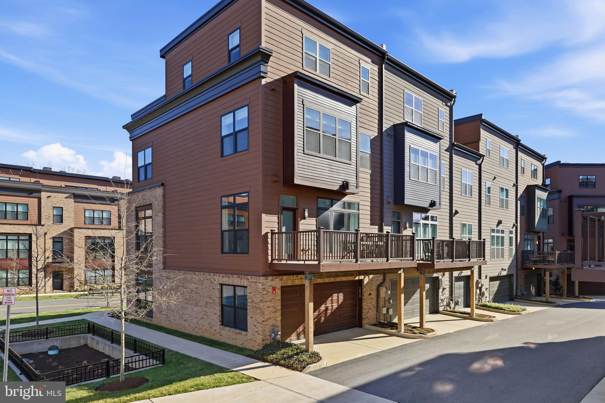 TOWER OAKS - Residential