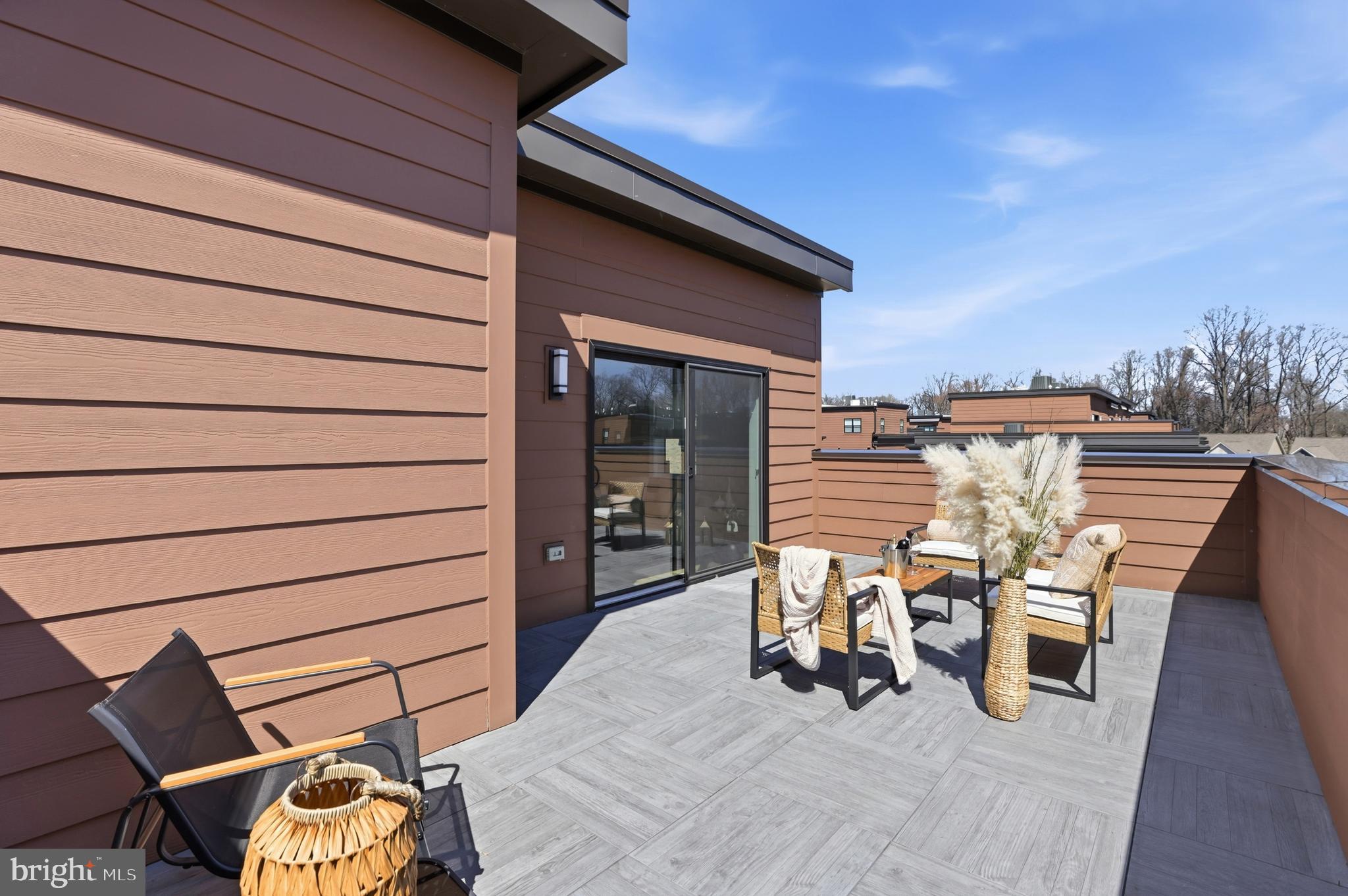 TOWER OAKS - Residential