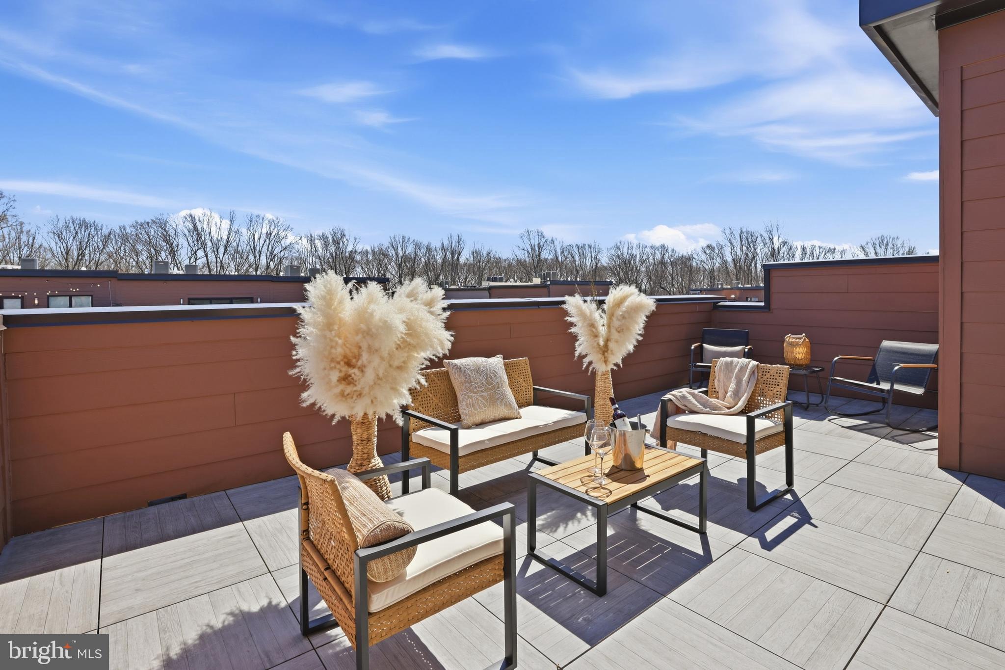 TOWER OAKS - Residential