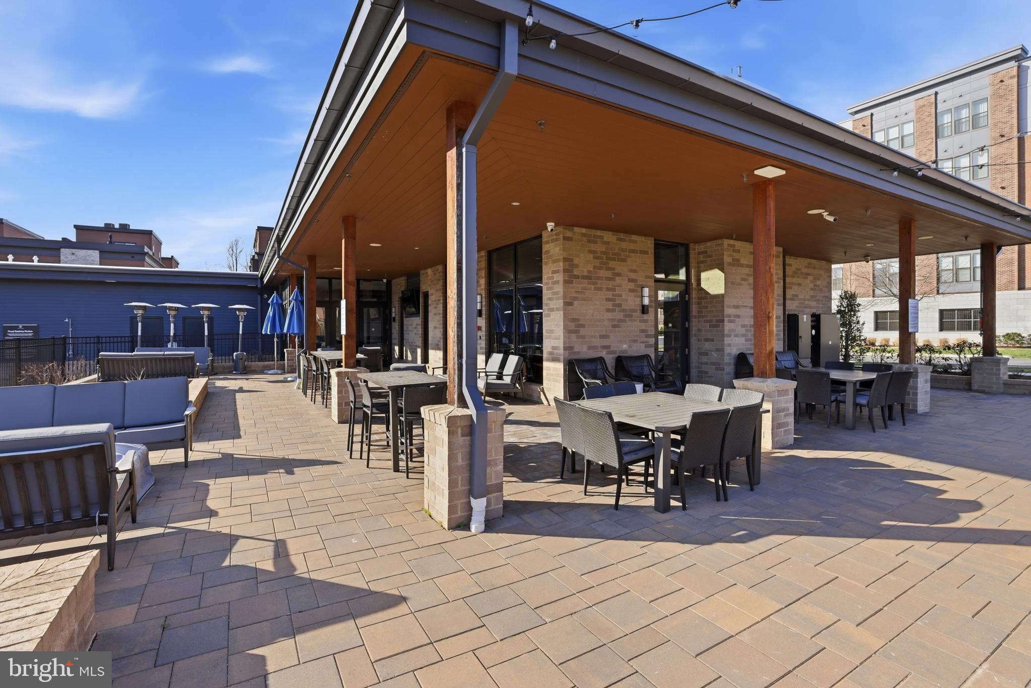 TOWER OAKS - Residential