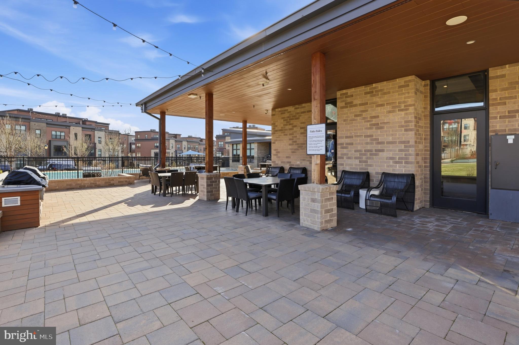 TOWER OAKS - Residential