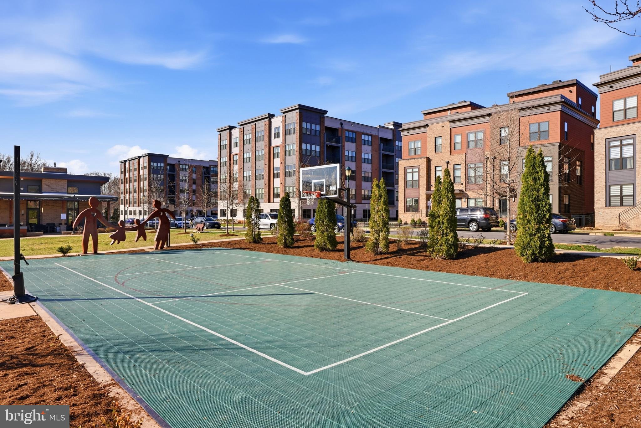 TOWER OAKS - Residential