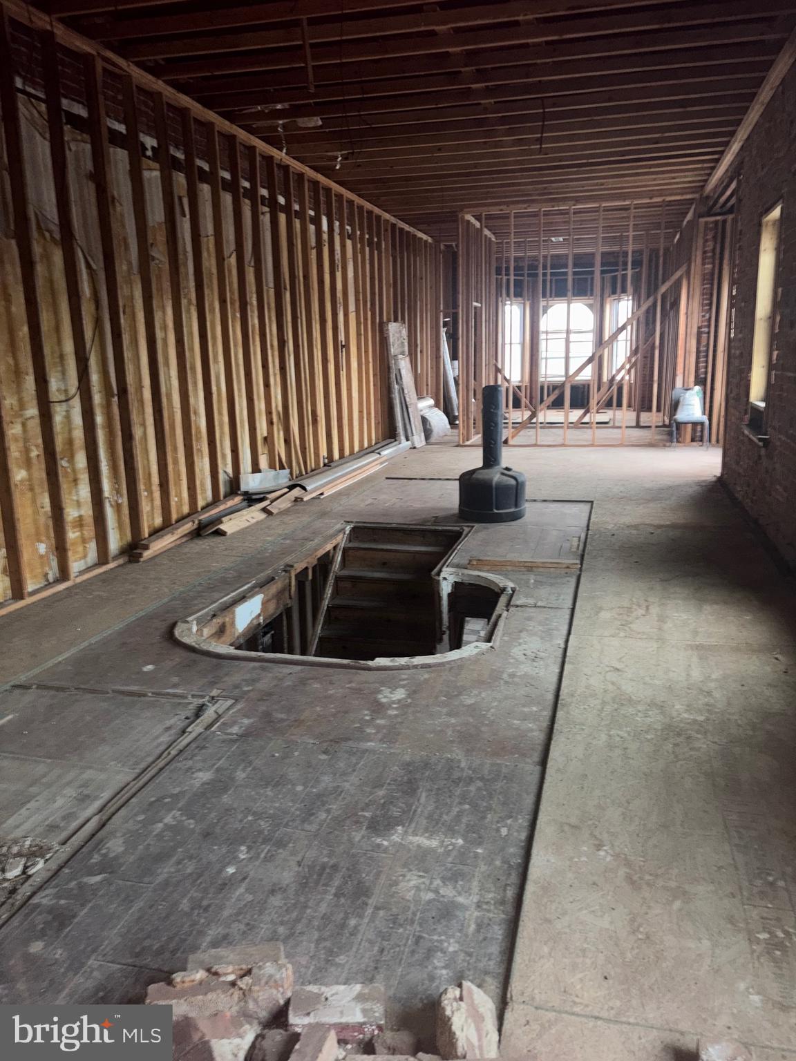 FELTONVILLE - Commercial Sale