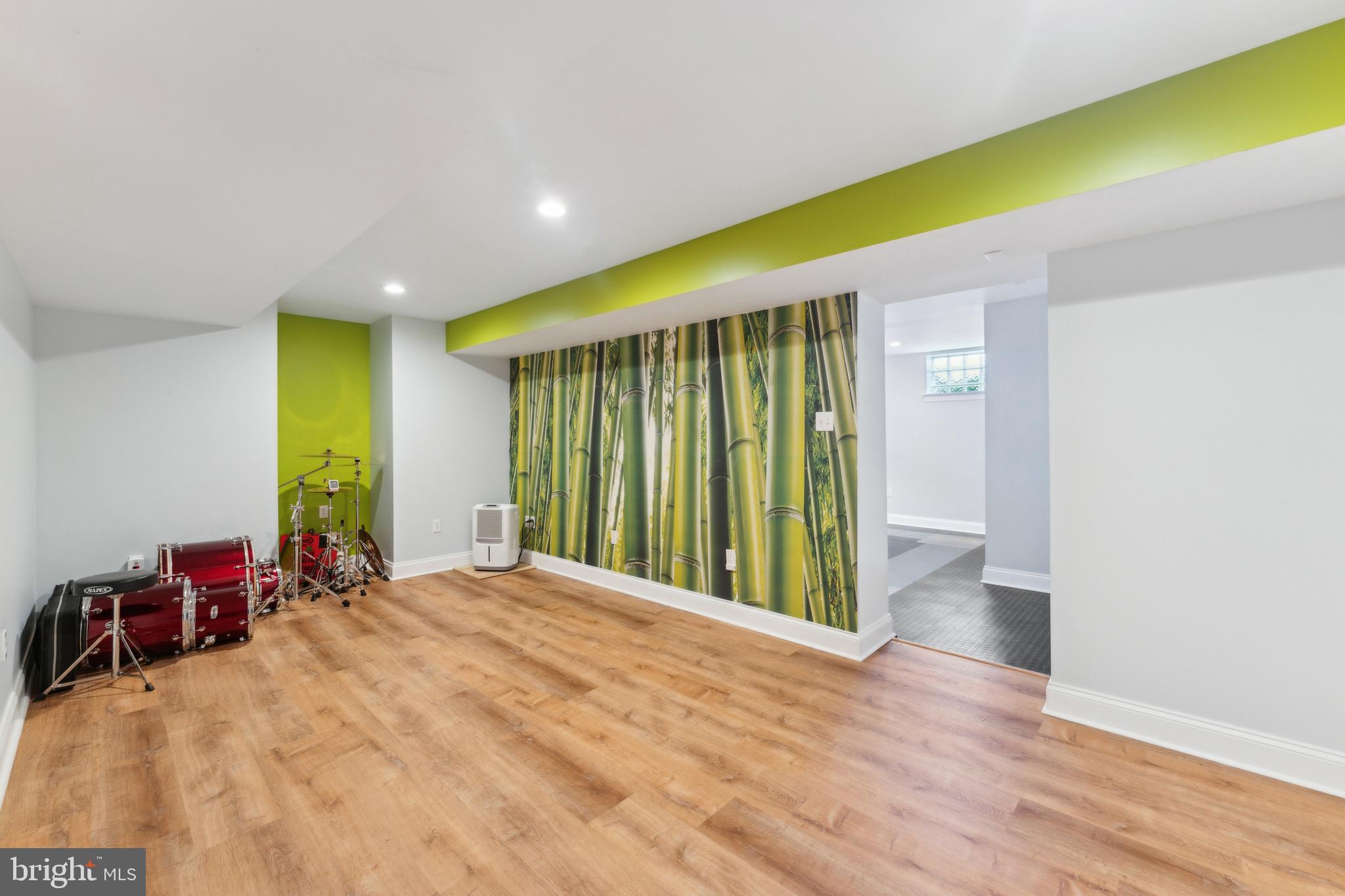 ELDERSBURG ESTATES - Residential