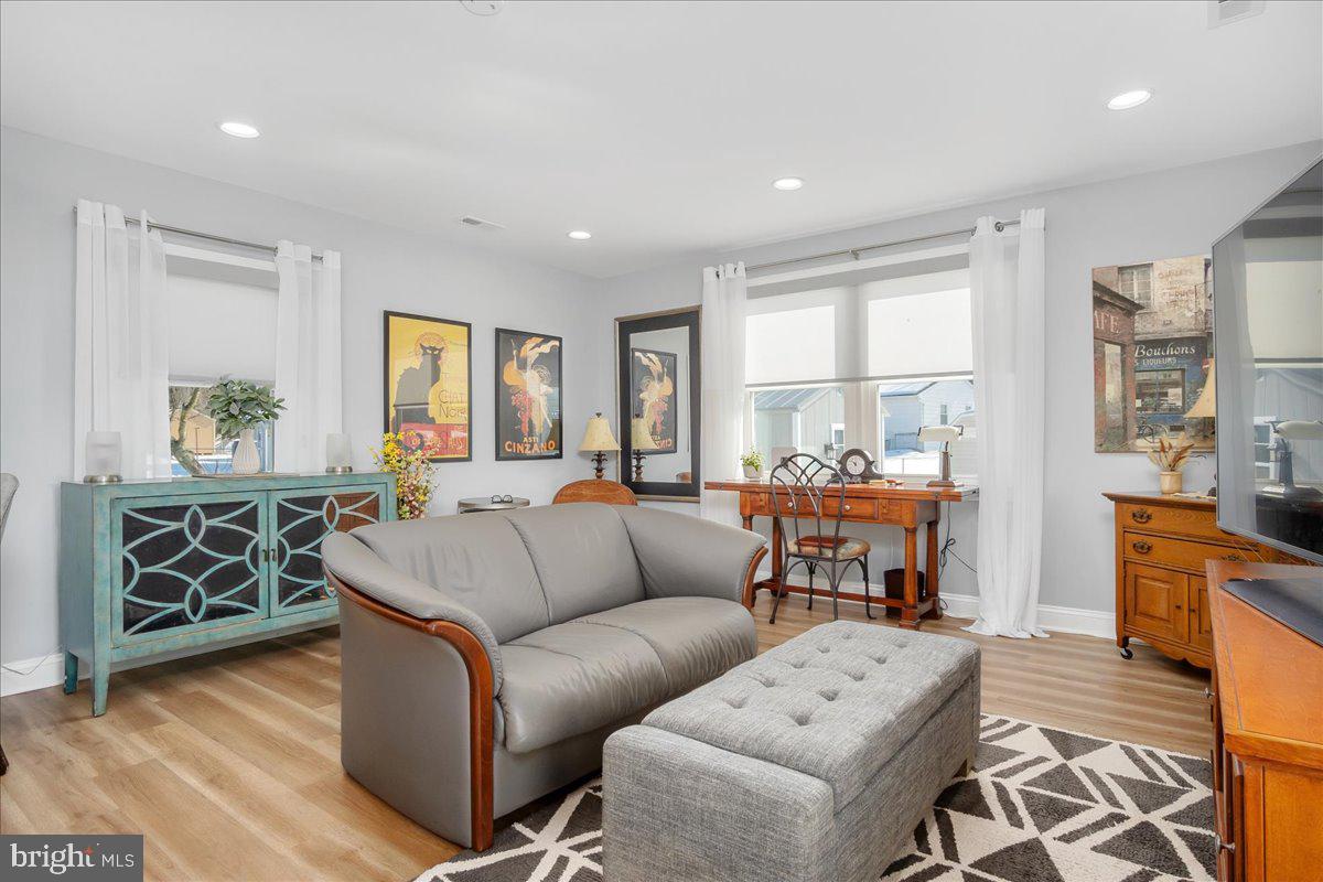 CHIPS MEADOW - Residential