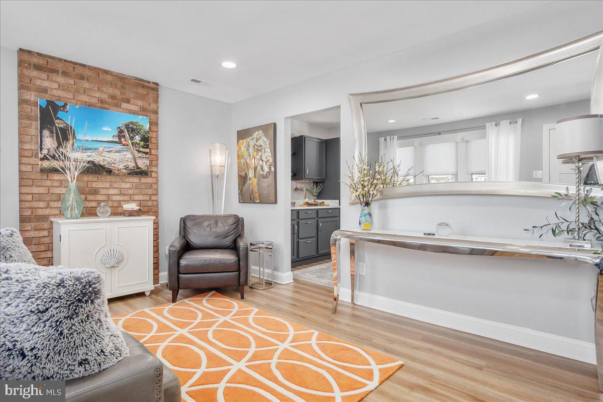 CHIPS MEADOW - Residential