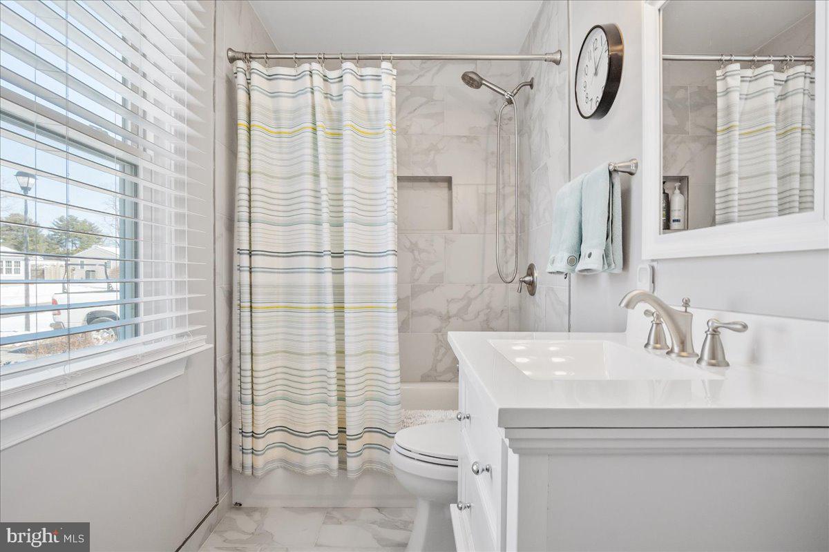 CHIPS MEADOW - Residential