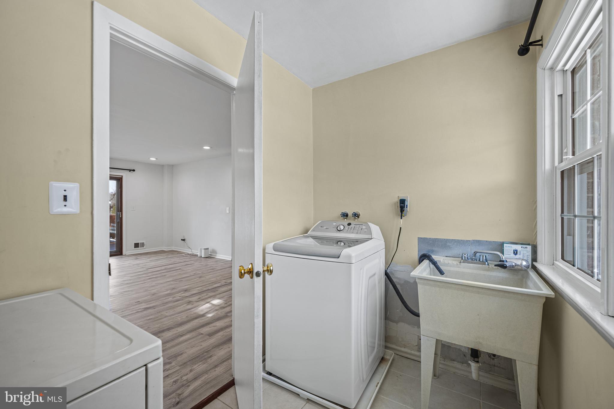 CHARTLEY EAST - Residential