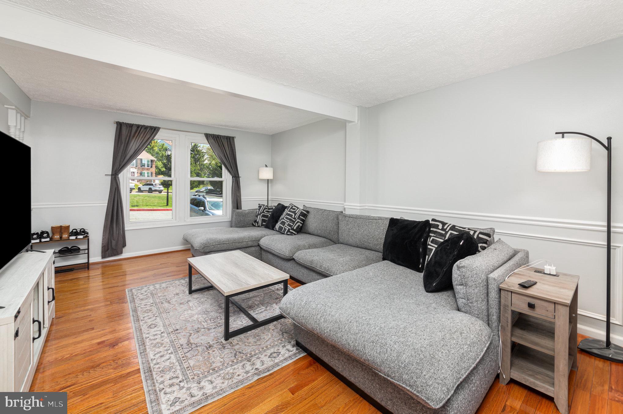 3114 HOLLY BERRY COURT
