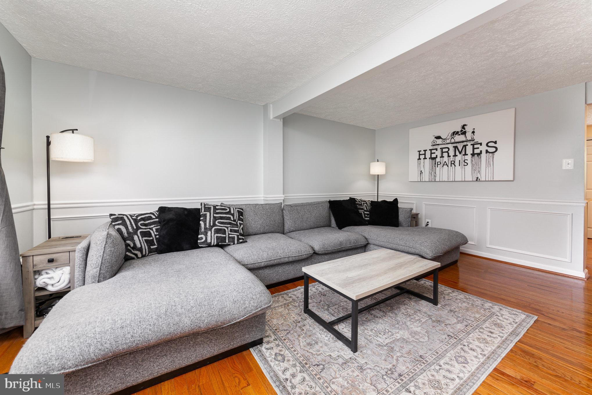 3114 HOLLY BERRY COURT