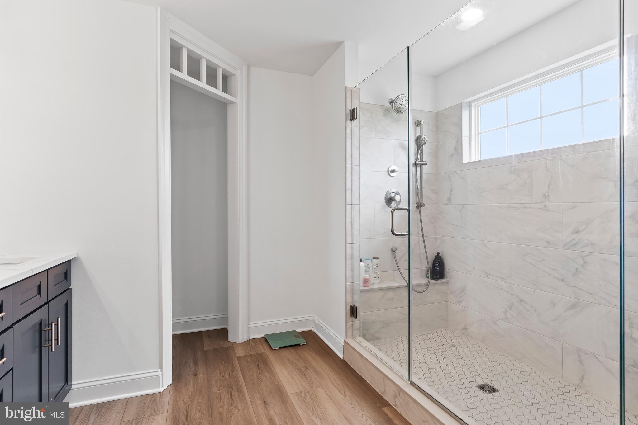 AUTUMN CHASE - Residential