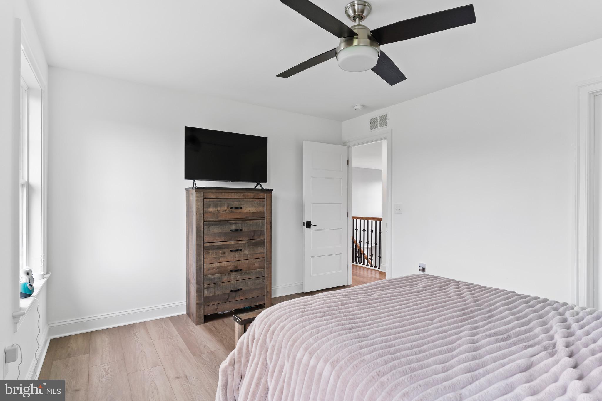 AUTUMN CHASE - Residential