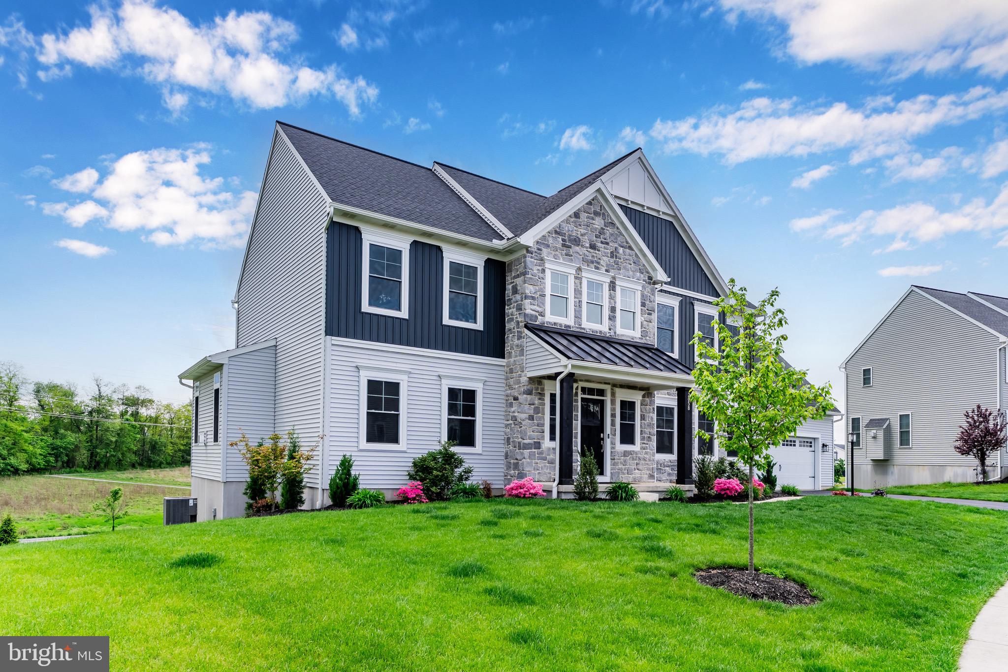 AUTUMN CHASE - Residential