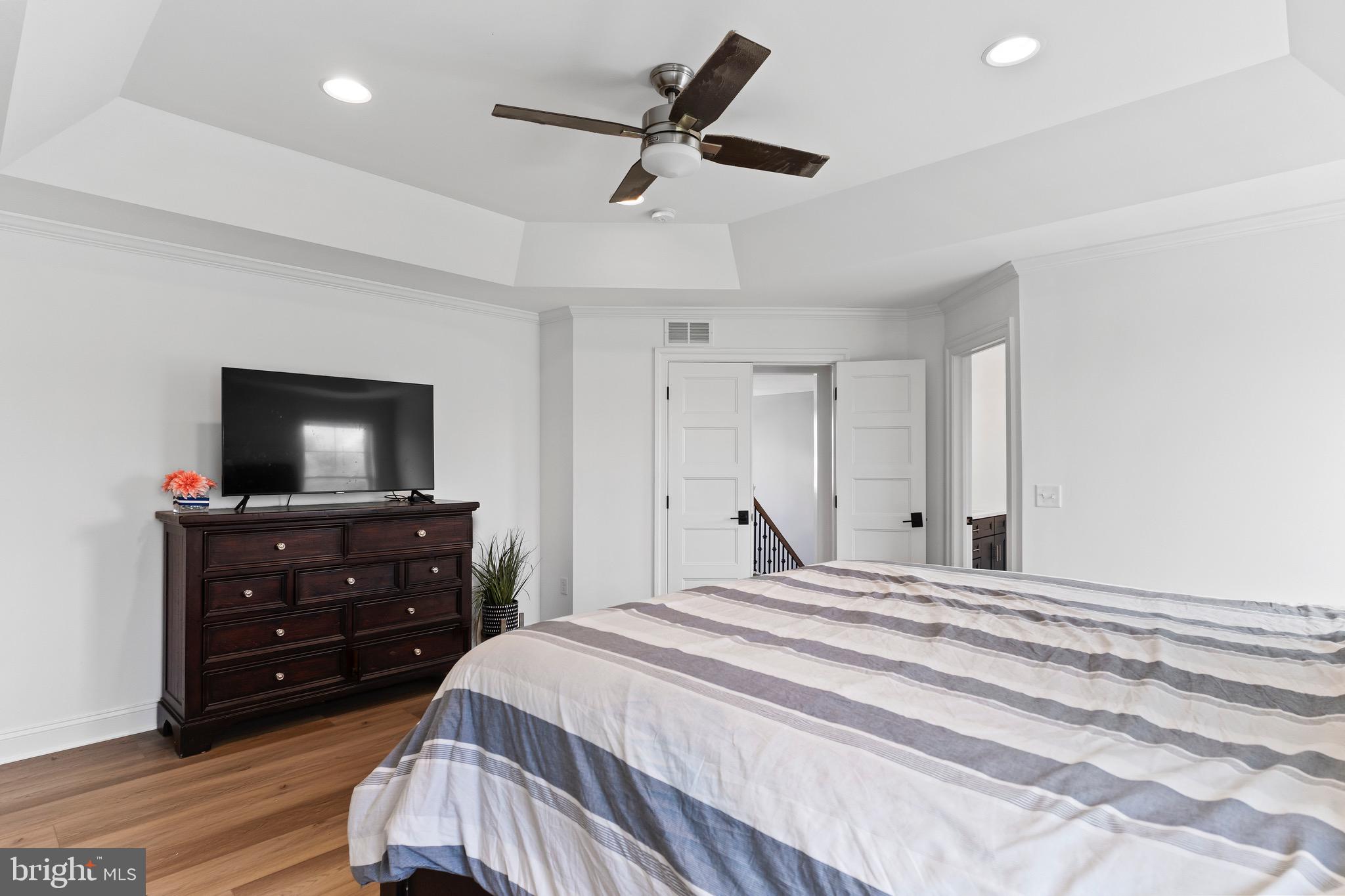 AUTUMN CHASE - Residential