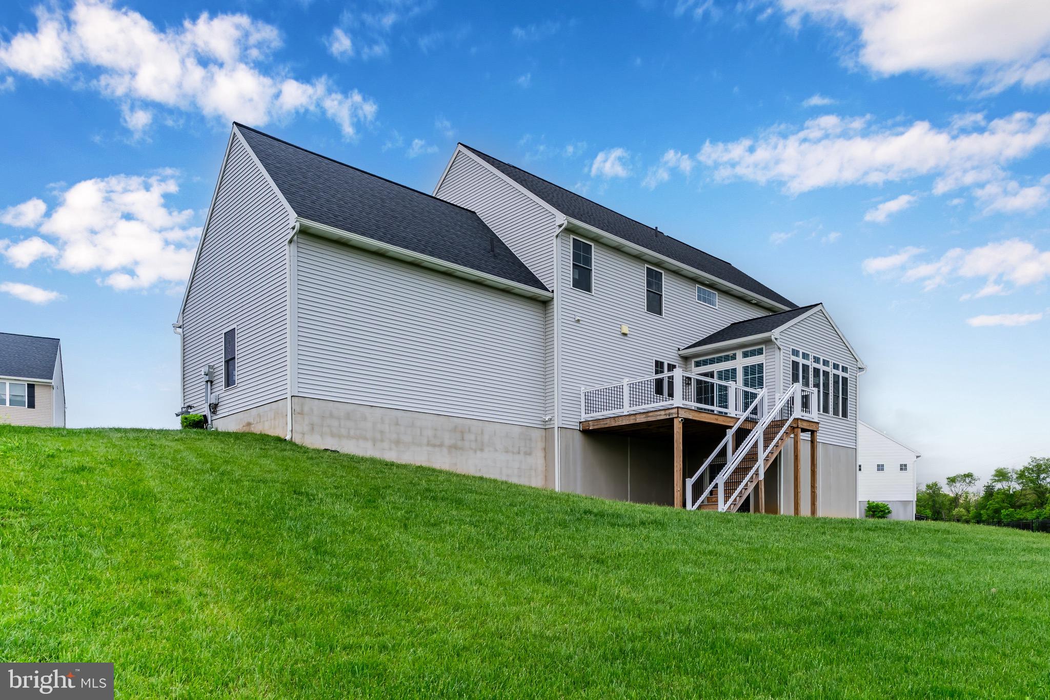 AUTUMN CHASE - Residential