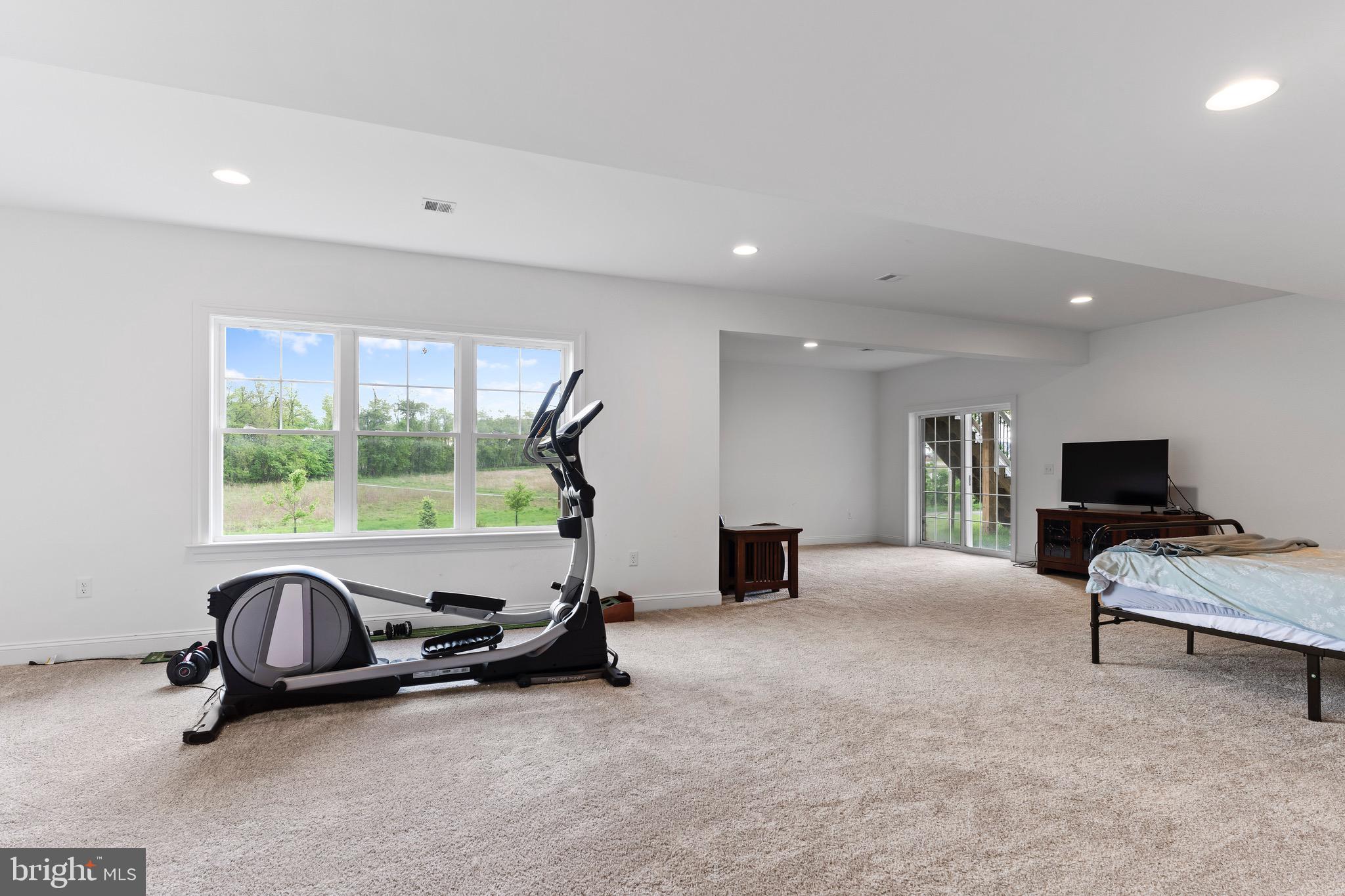 AUTUMN CHASE - Residential