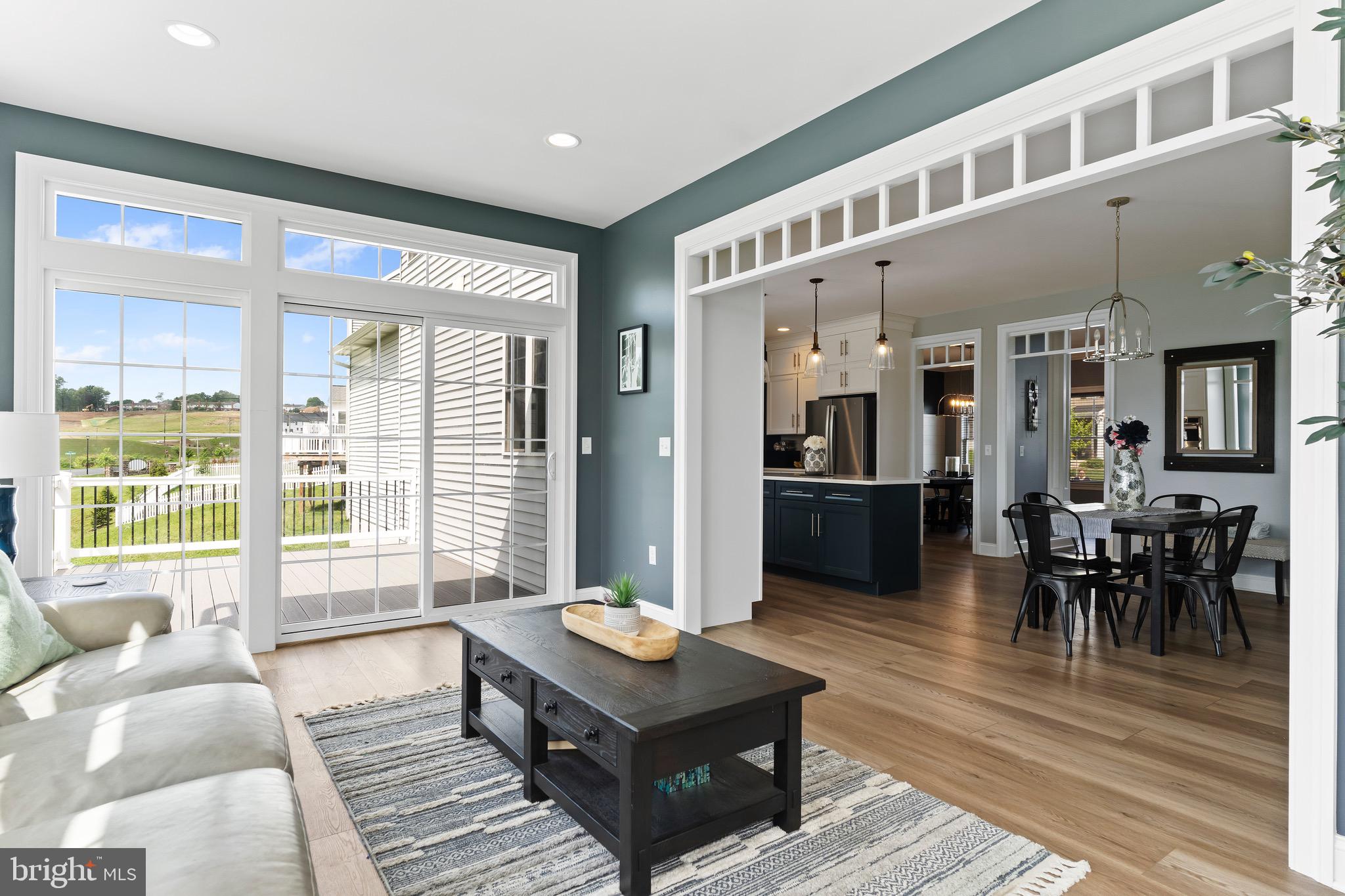 AUTUMN CHASE - Residential