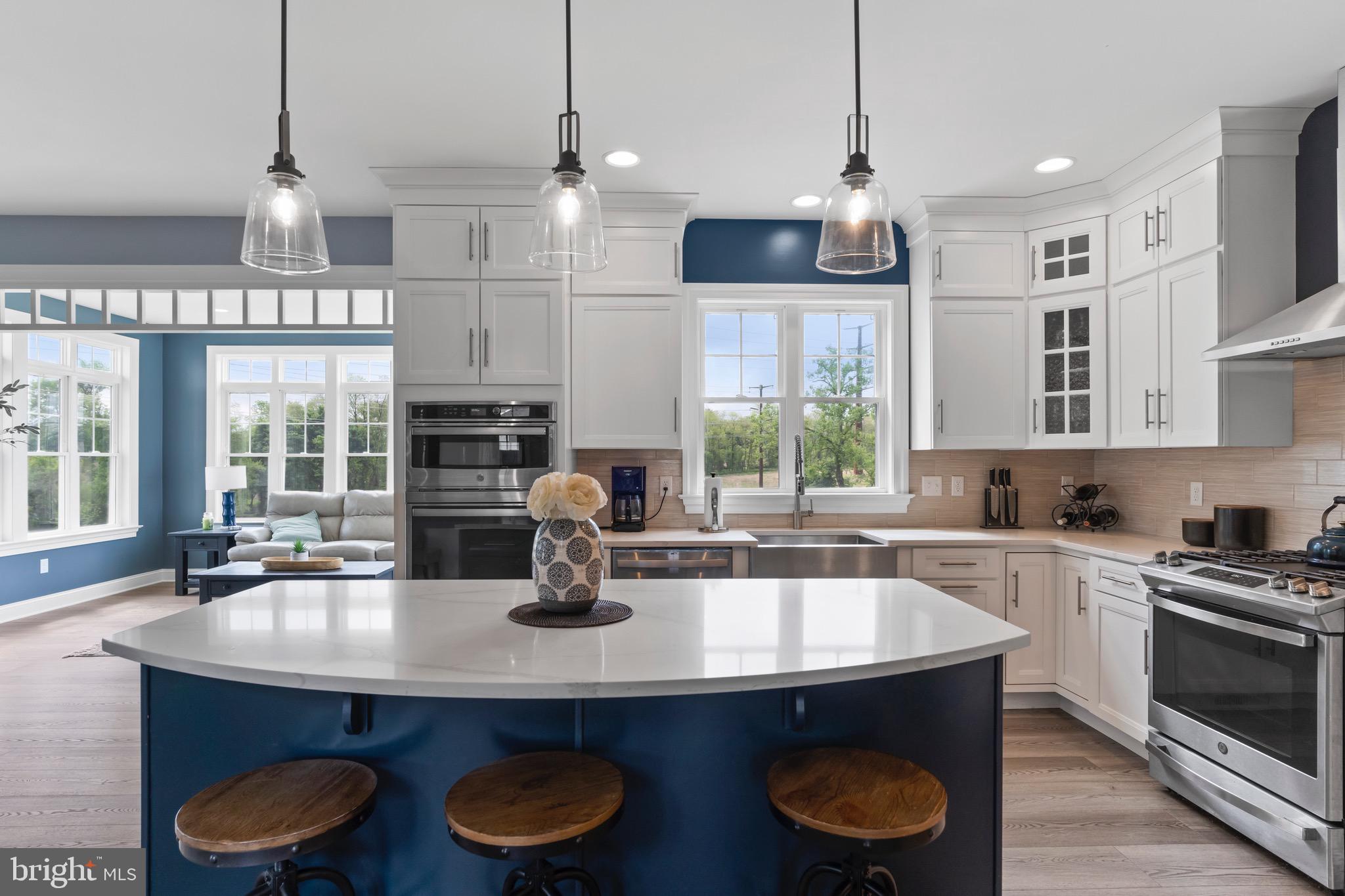 AUTUMN CHASE - Residential