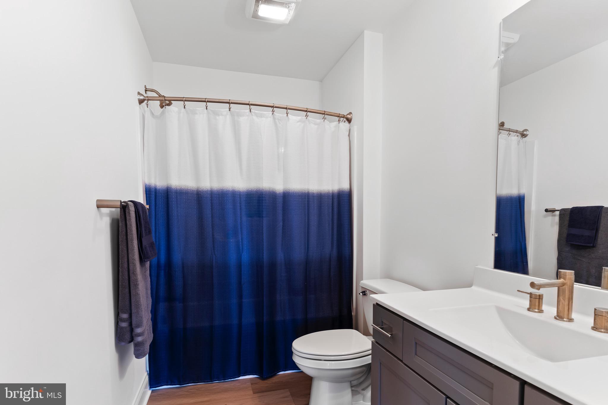 AUTUMN CHASE - Residential