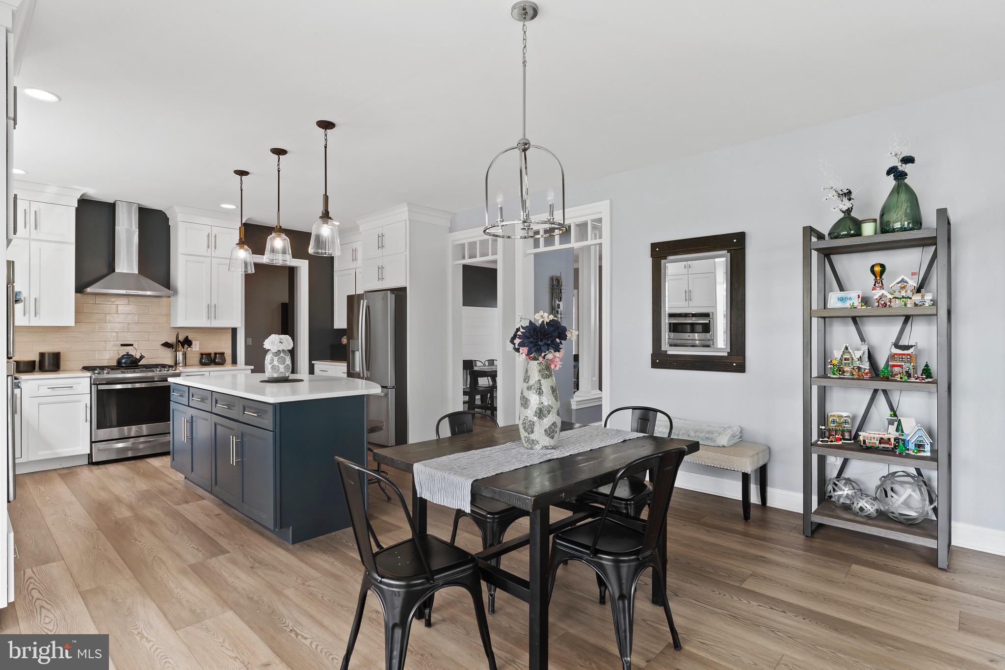 AUTUMN CHASE - Residential