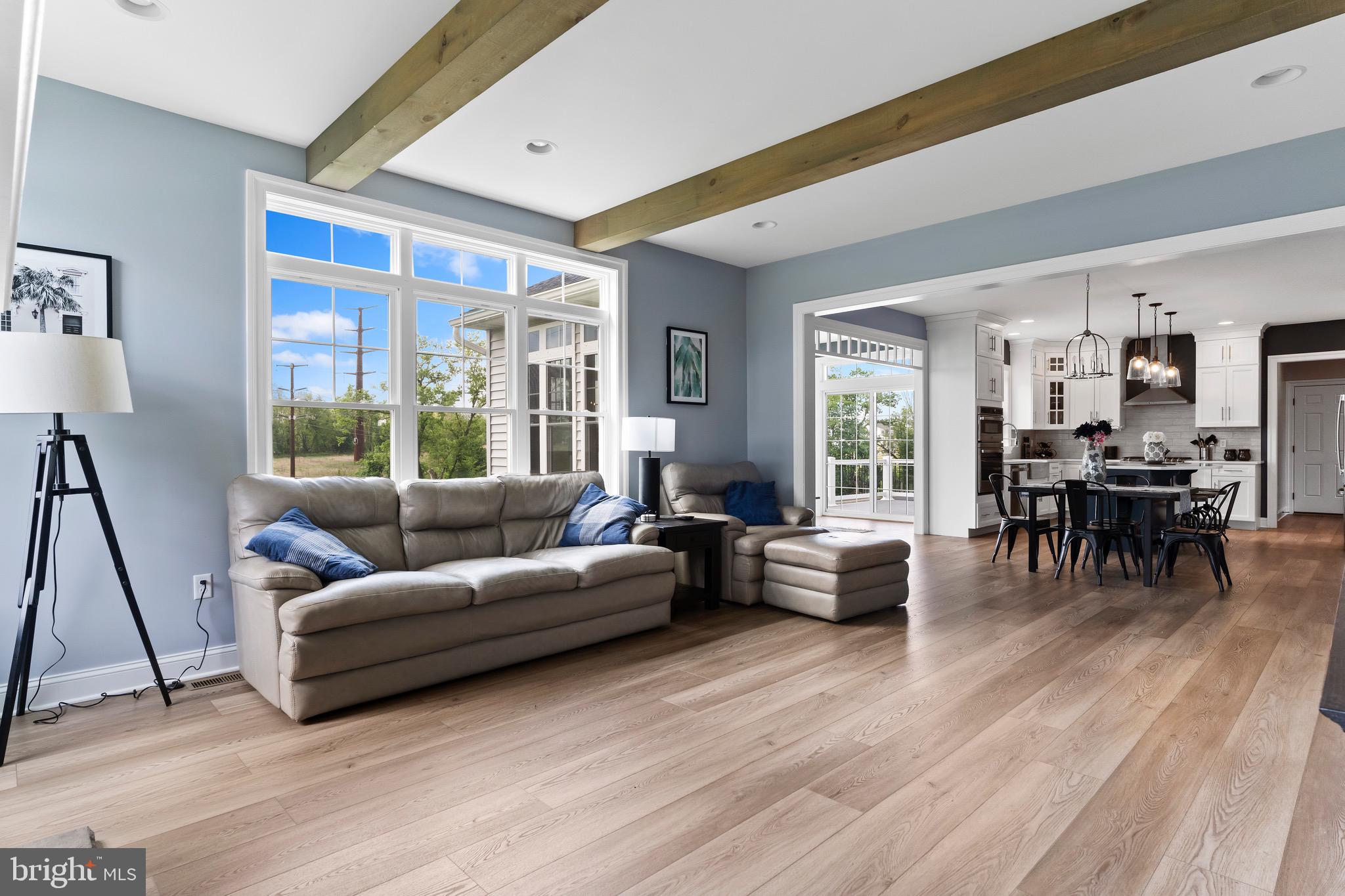 AUTUMN CHASE - Residential