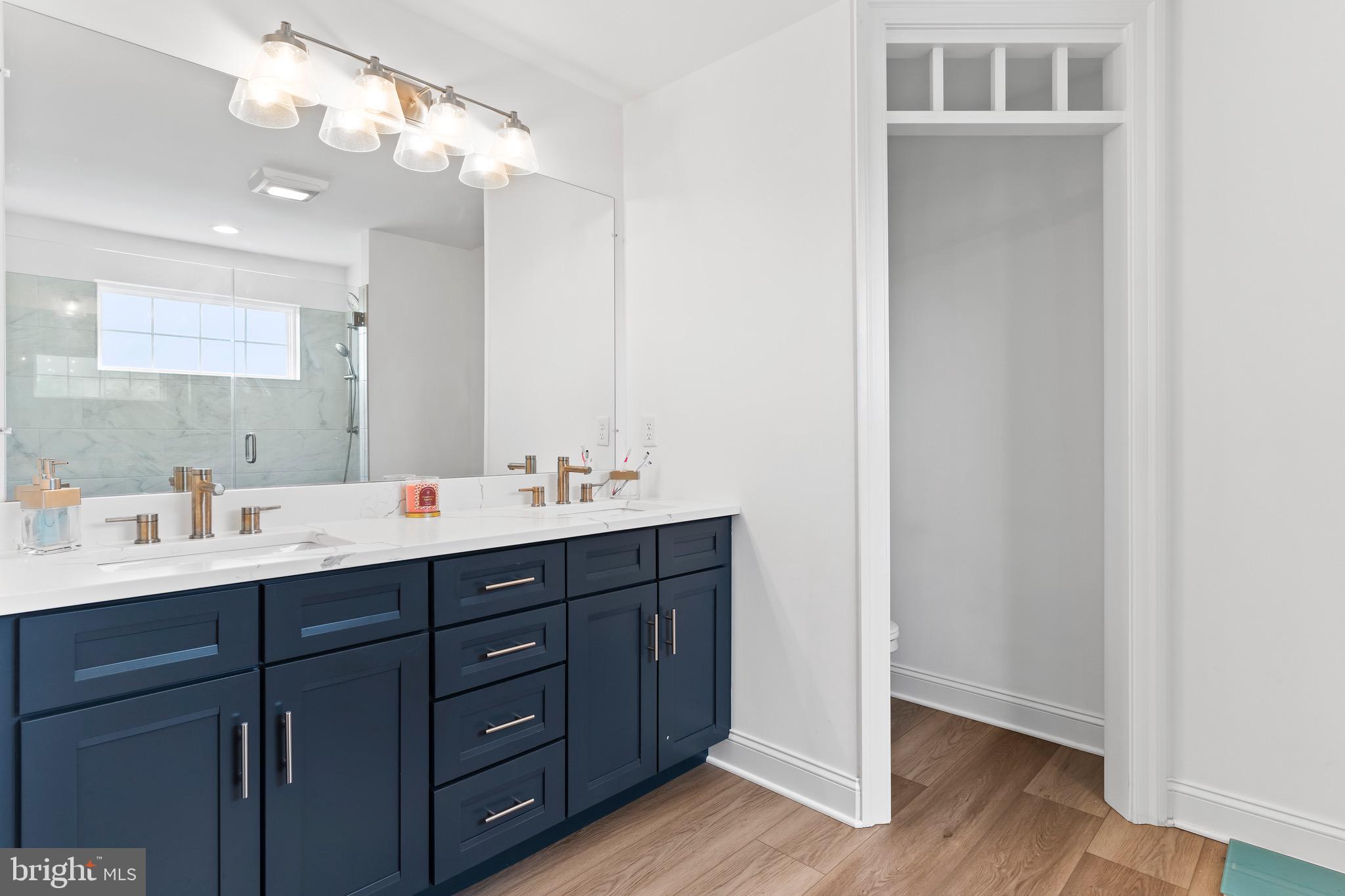 AUTUMN CHASE - Residential