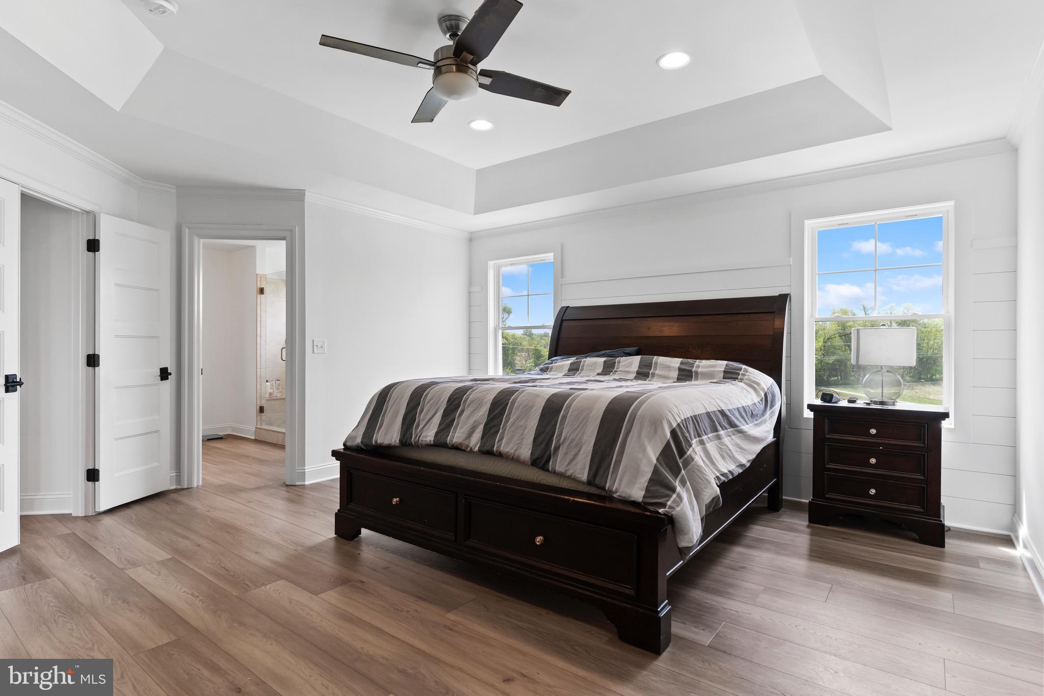 AUTUMN CHASE - Residential