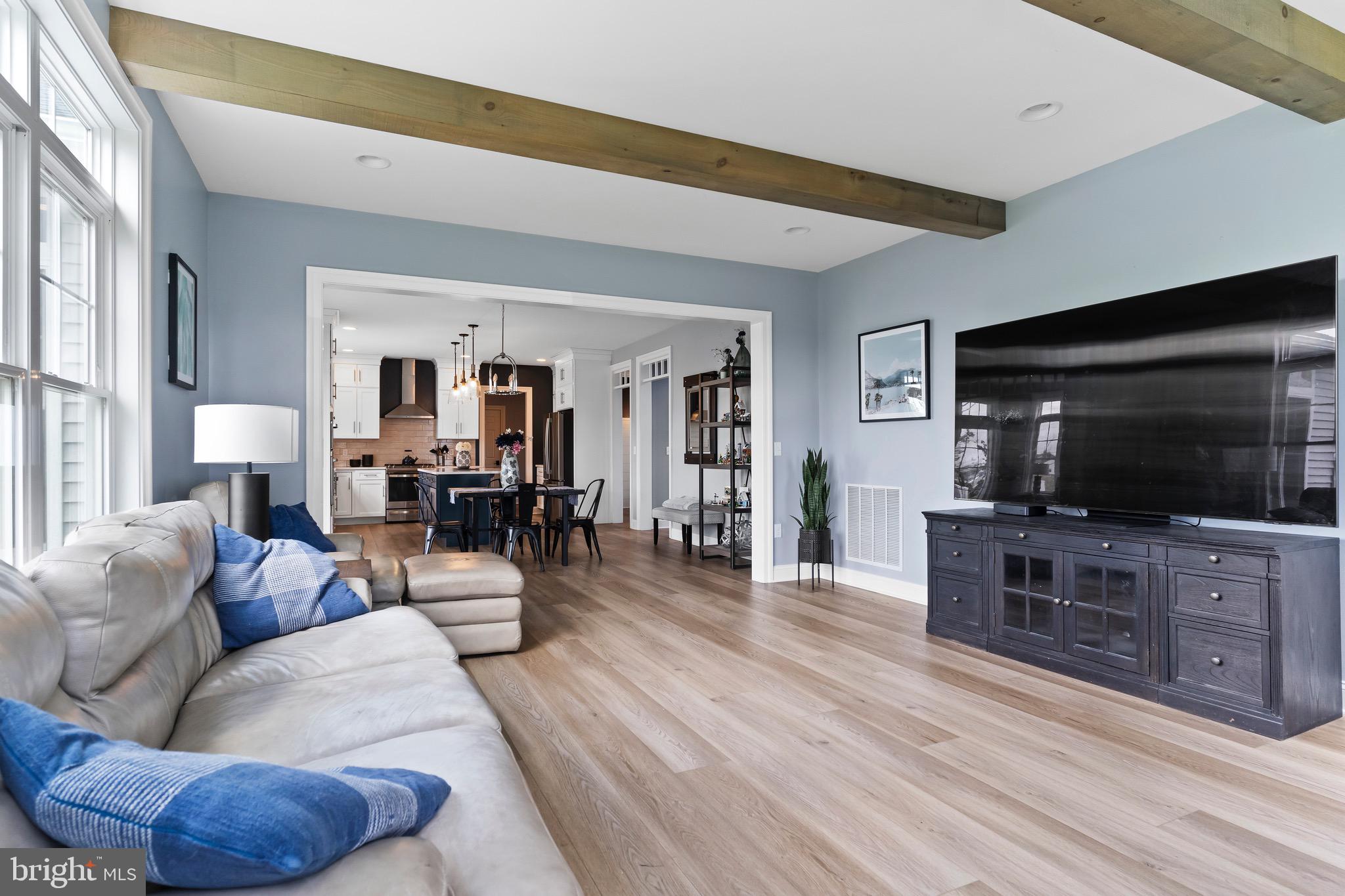 AUTUMN CHASE - Residential