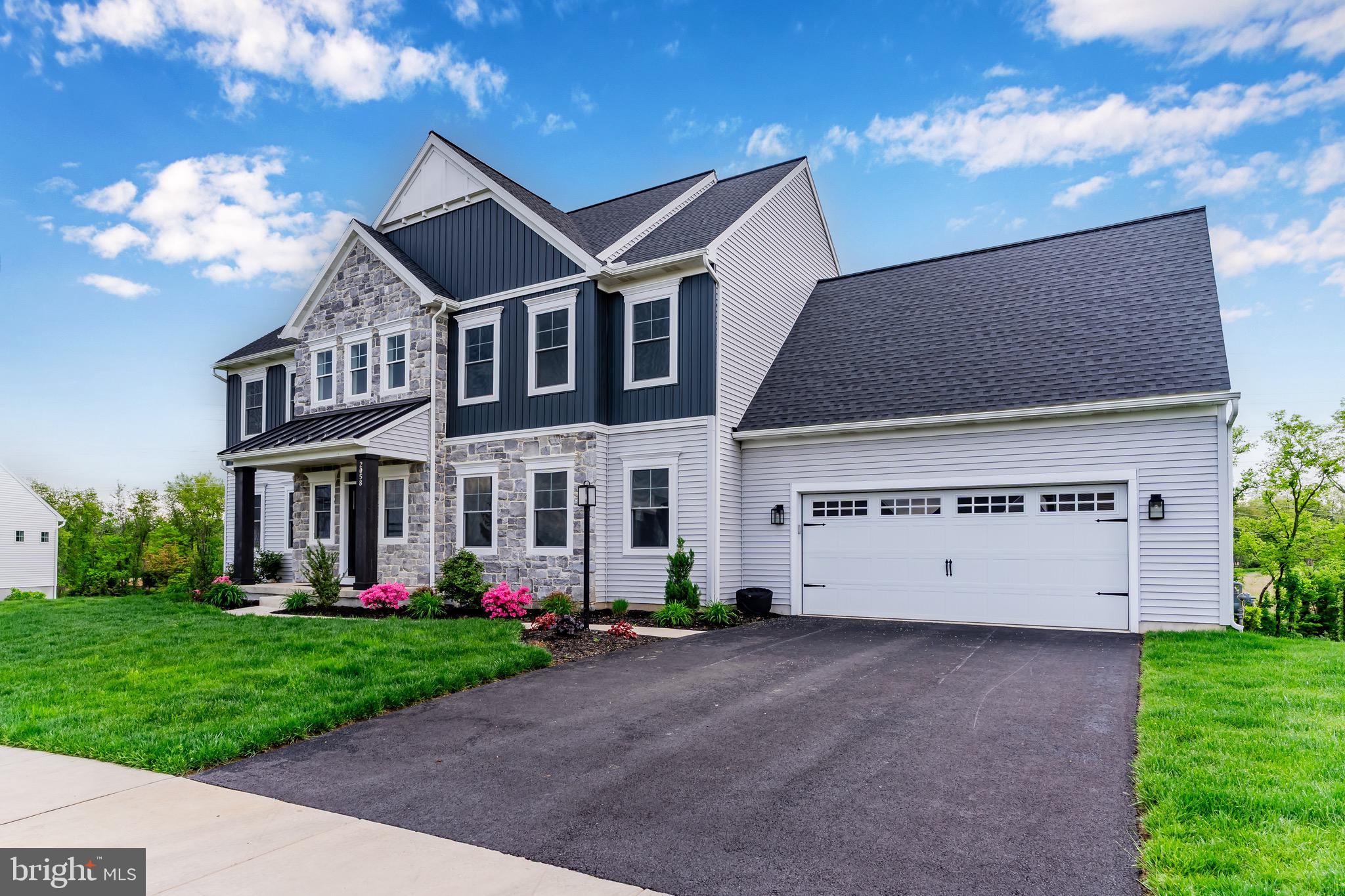 AUTUMN CHASE - Residential