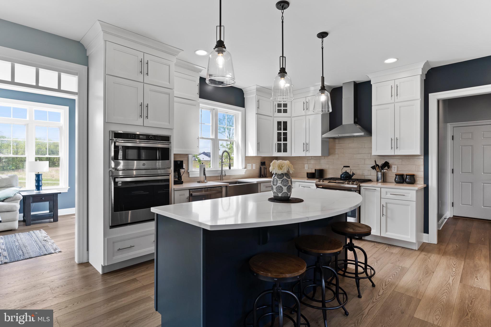 AUTUMN CHASE - Residential