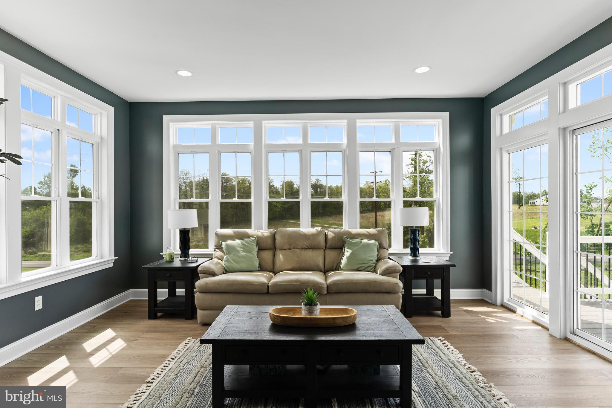 AUTUMN CHASE - Residential