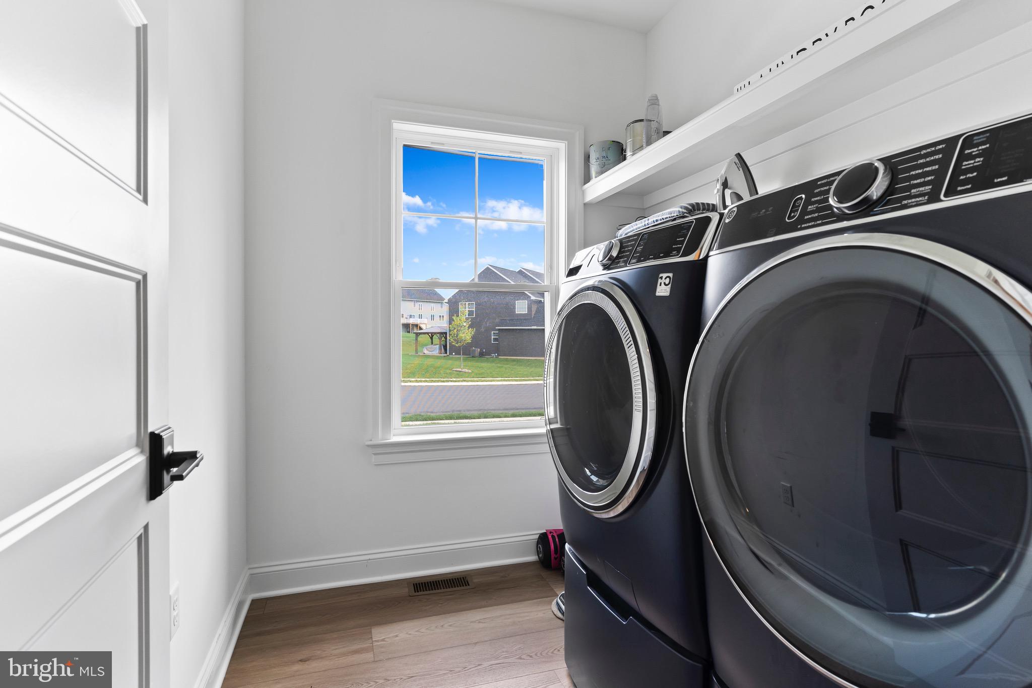 AUTUMN CHASE - Residential